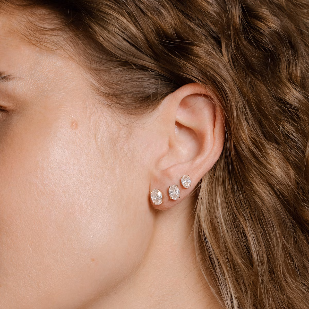 VRAI Solitaire Stud | Oval | 14k | White Gold | caratWeight: other