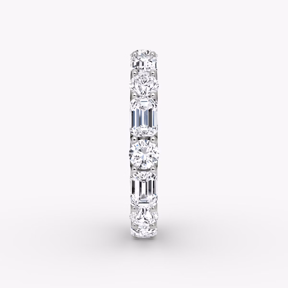 Alternating Shapes Eternity Ring | Rund und Emerald | 18k | Weißgold