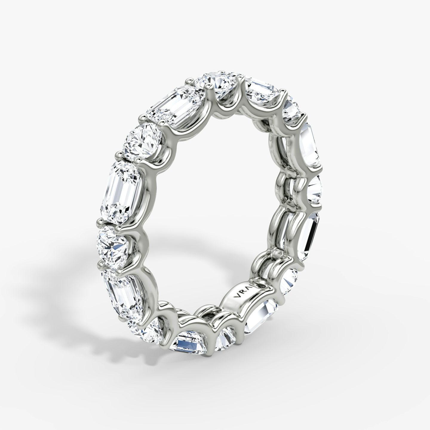 Alternating Shapes Eternity Ring | Rund und Emerald | Platin