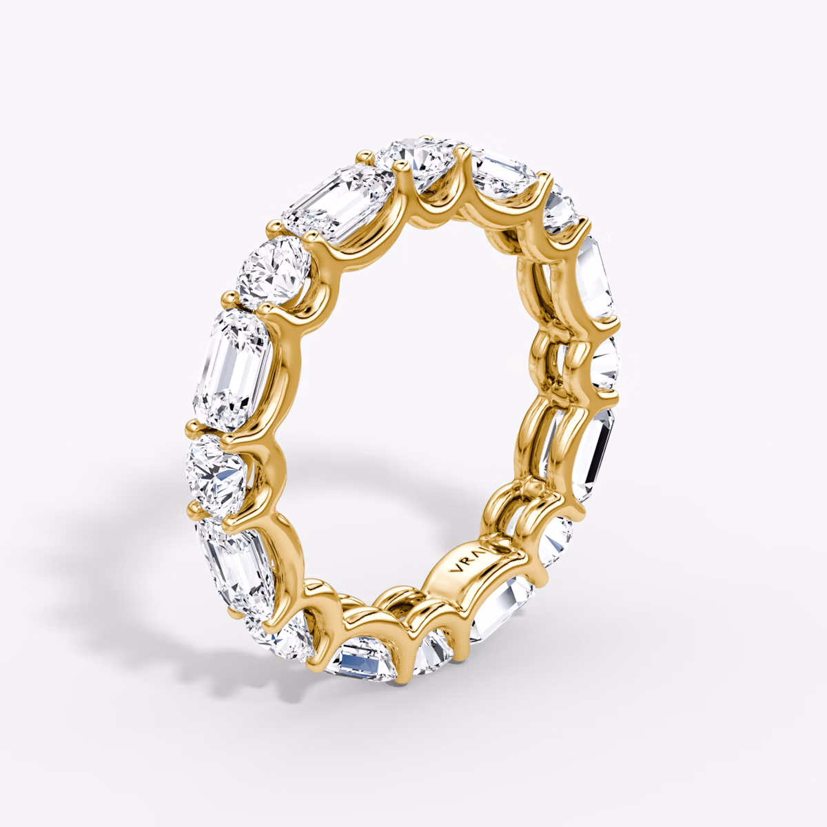 Alternating Shapes Eternity Ring | Rund und Emerald | 18k | Gelbgold