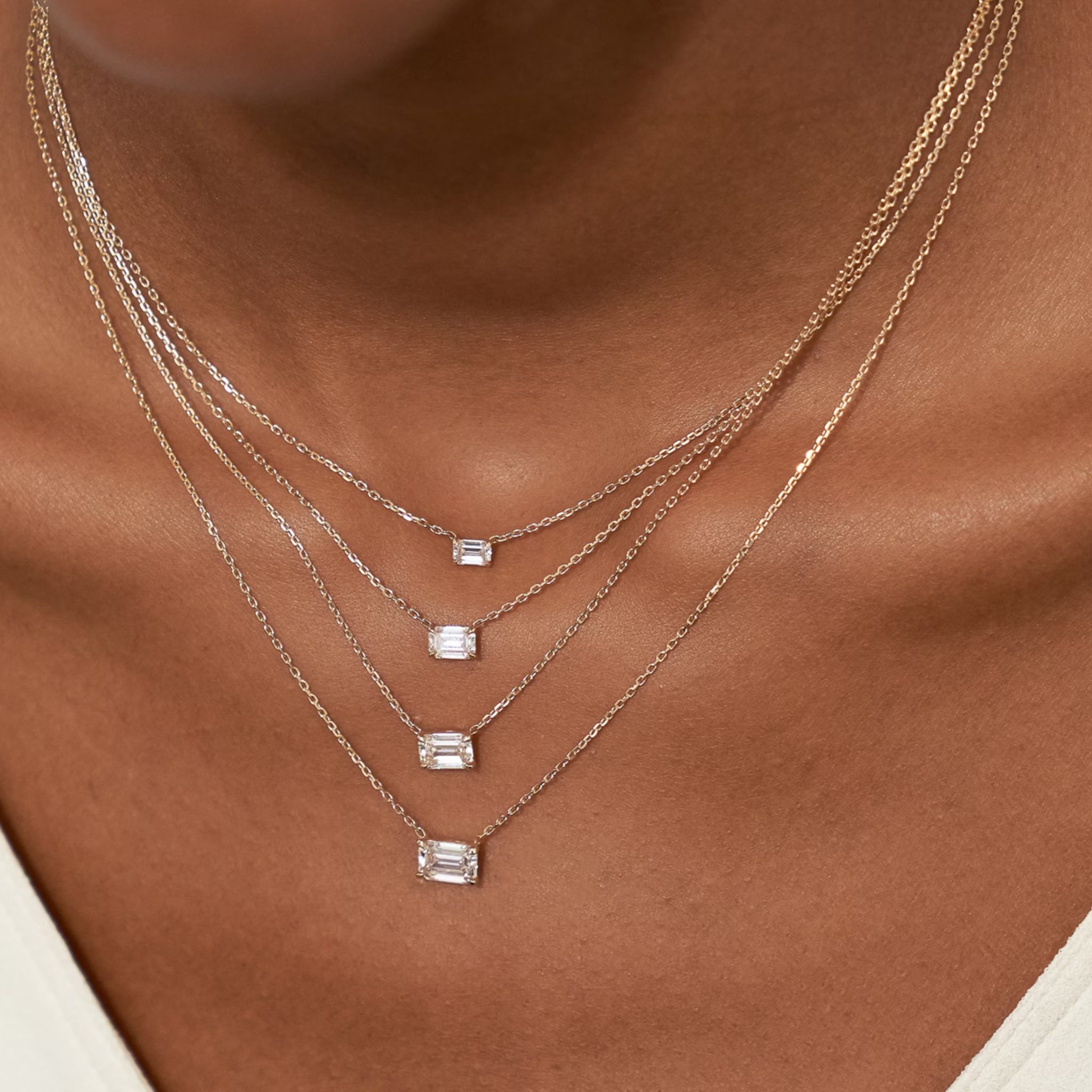 VRAI Solitaire Necklace | Emerald | 14k | Yellow Gold | diamondColor: near-colorless | caratWeight: 0.25ct