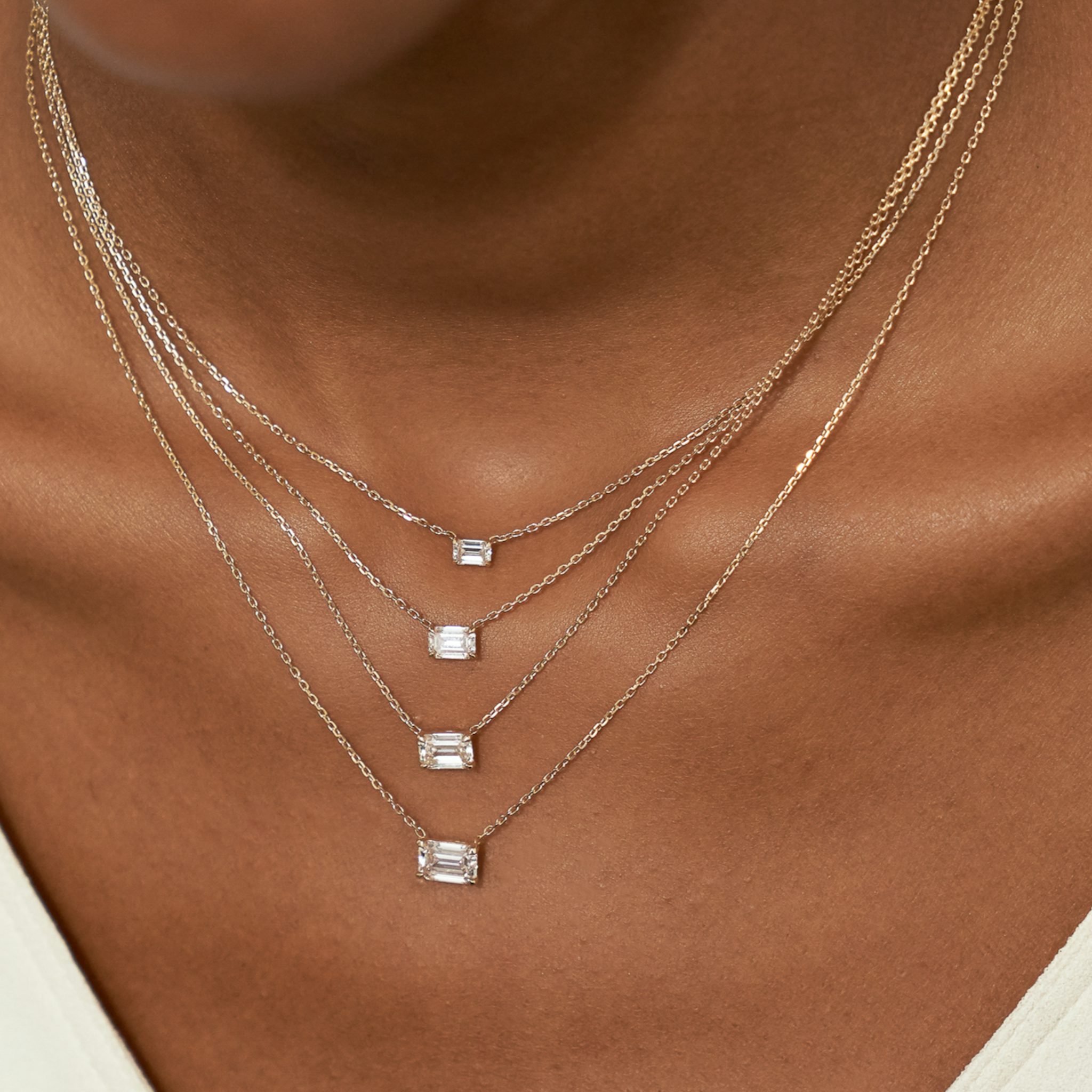 VRAI Solitaire Necklace | Emerald | 14k | Yellow Gold | diamondColor: near-colorless | caratWeight: 0.25ct