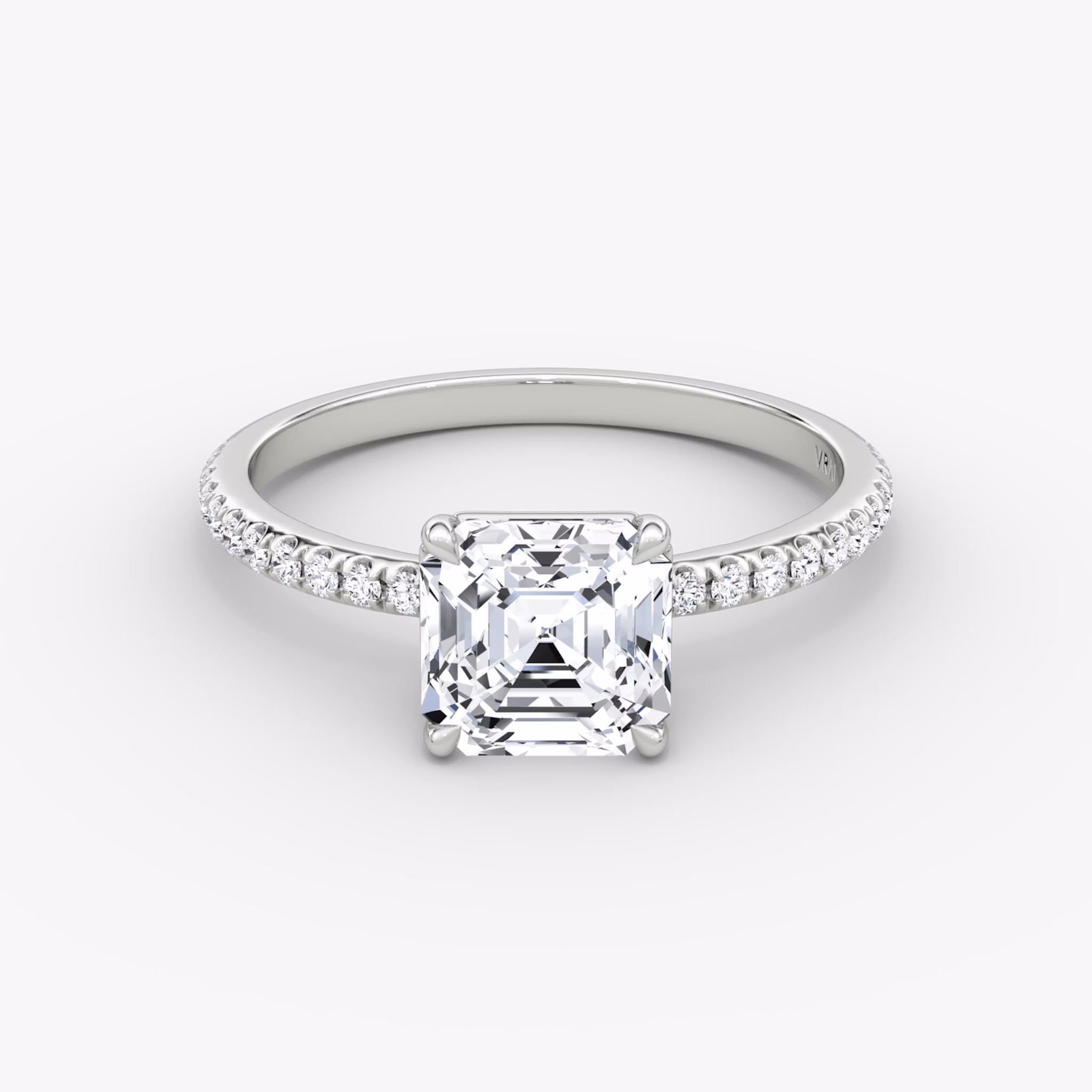 Signature | Asscher | Platin | bandAccent: Mit Pavé-Besatz | bandWidth: standard | hiddenHalo: no | diamondOrientation: horizontal | caratWeight: other