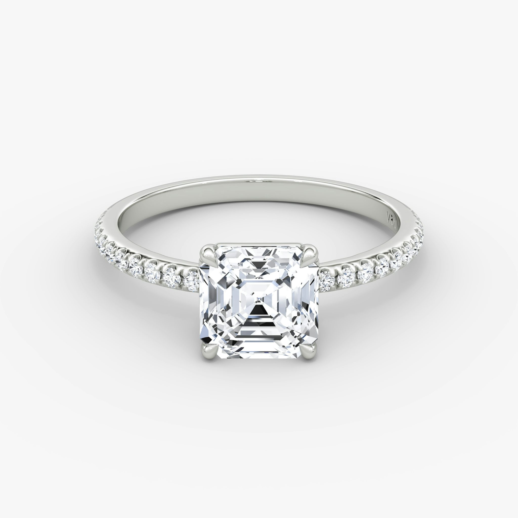 Signature | Asscher | Platin | bandAccent: Mit Pavé-Besatz | bandWidth: standard | hiddenHalo: no | diamondOrientation: horizontal | caratWeight: other