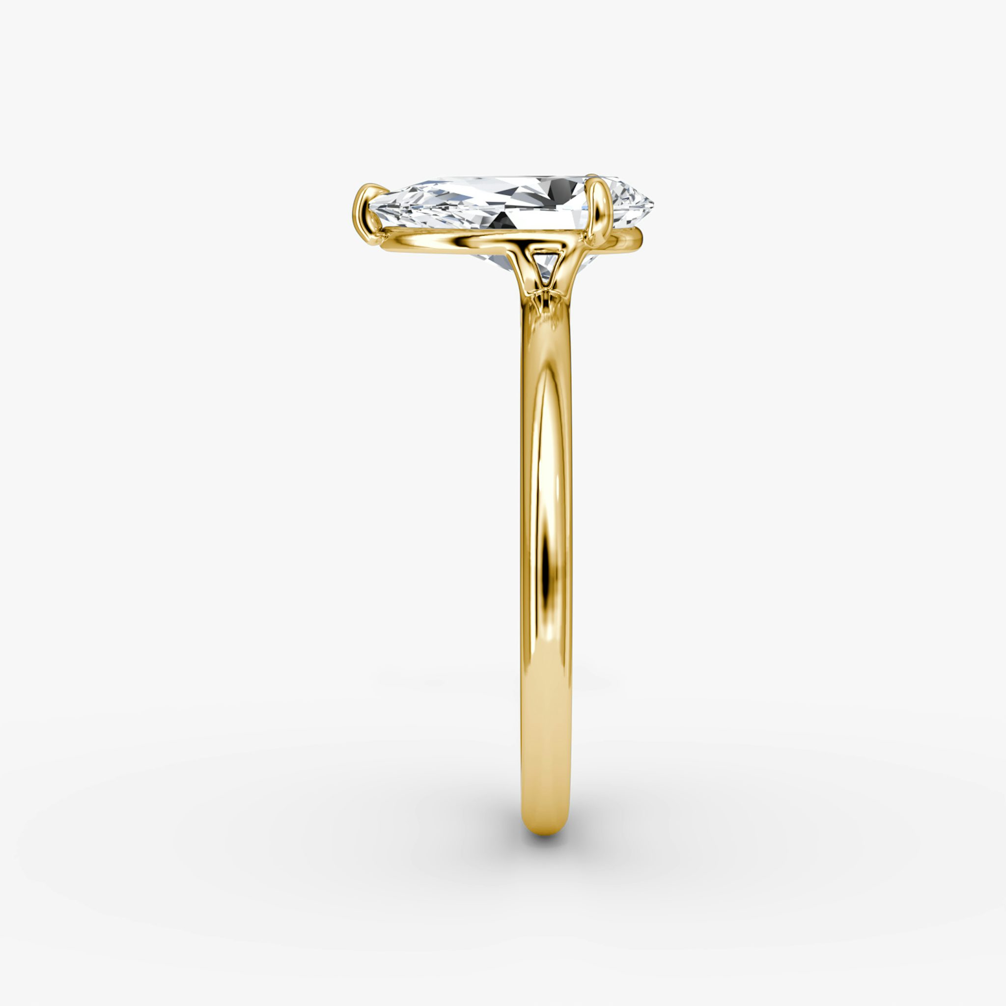 The Signature | Pear | 18k | Yellow Gold | bandAccent: Plain | bandWidth: standard | hiddenHalo: no | diamondOrientation: vertical | caratWeight: other