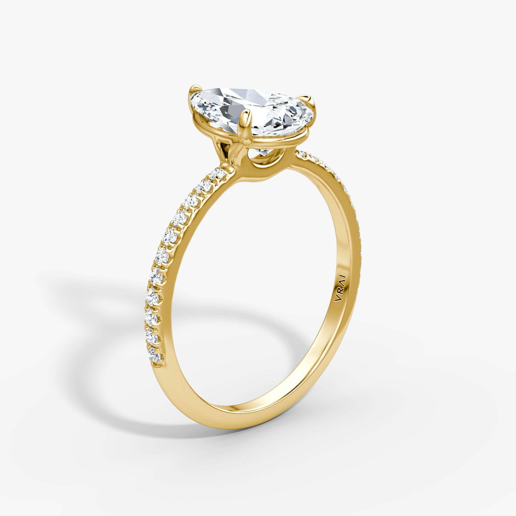 The Signature | Pear | 18k | Yellow Gold | bandAccent: Pavé | bandWidth: standard | hiddenHalo: no | diamondOrientation: vertical | caratWeight: other