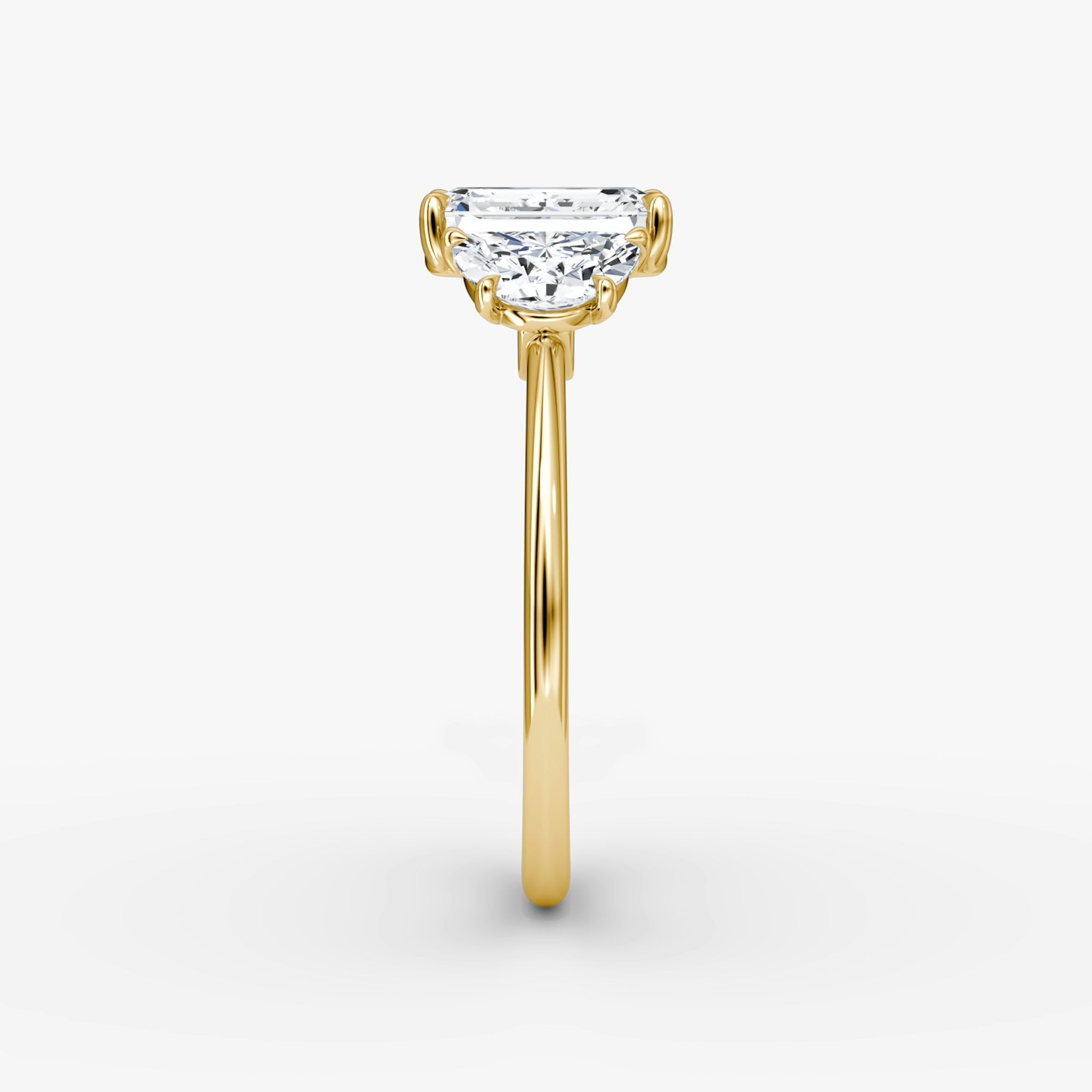 The Three Stone | Emerald | 18k | Yellow Gold | bandAccent: Plain | sideStoneCarat: 0.50ct | sideStoneShape: Half Moon | diamondOrientation: vertical | caratWeight: other