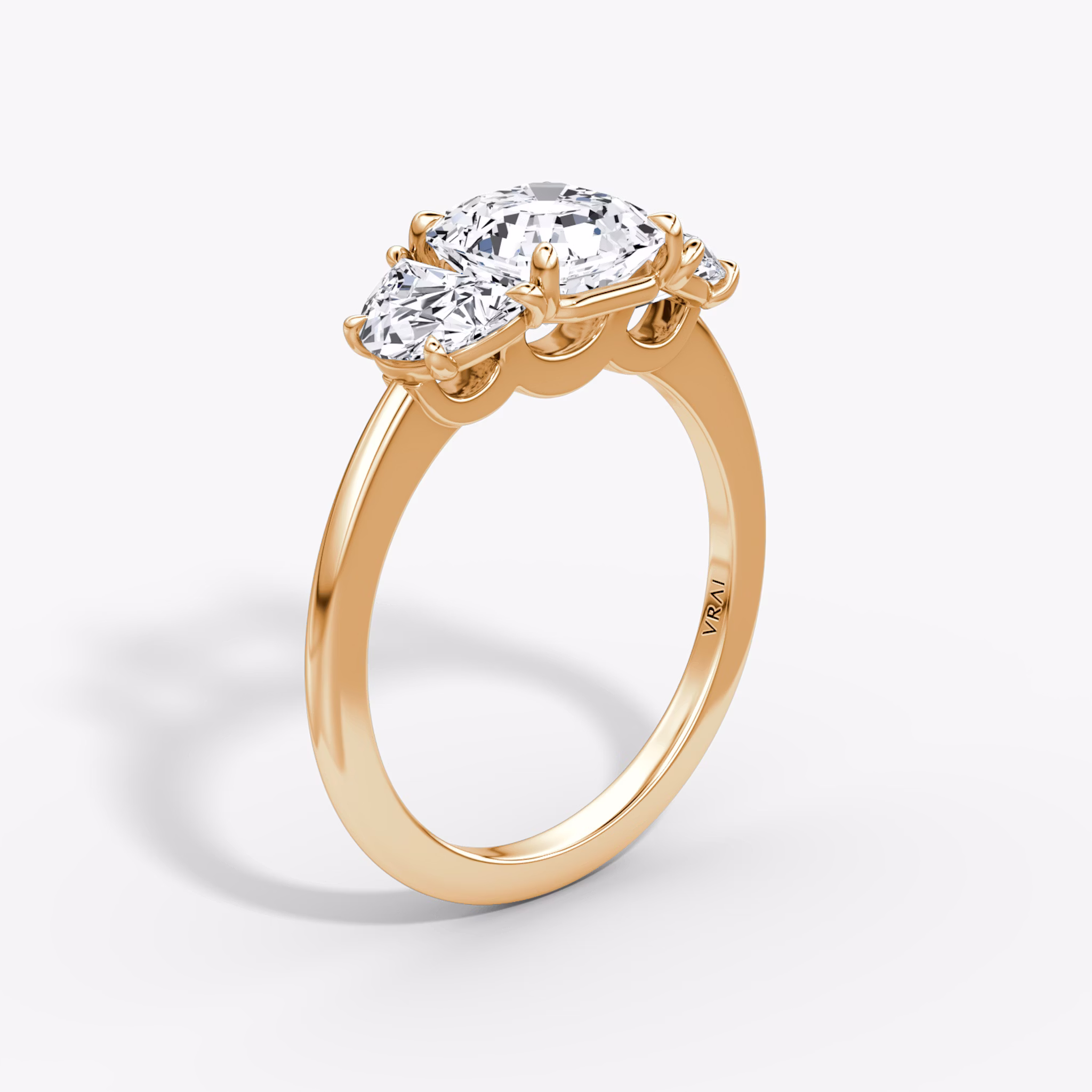 Anillo de compromiso Three Stone | Asscher | 14k | Oro rosa | bandAccent: Simple | sideStoneCarat: 0.50ct | sideStoneShape: Media Luna | diamondOrientation: vertical | caratWeight: other