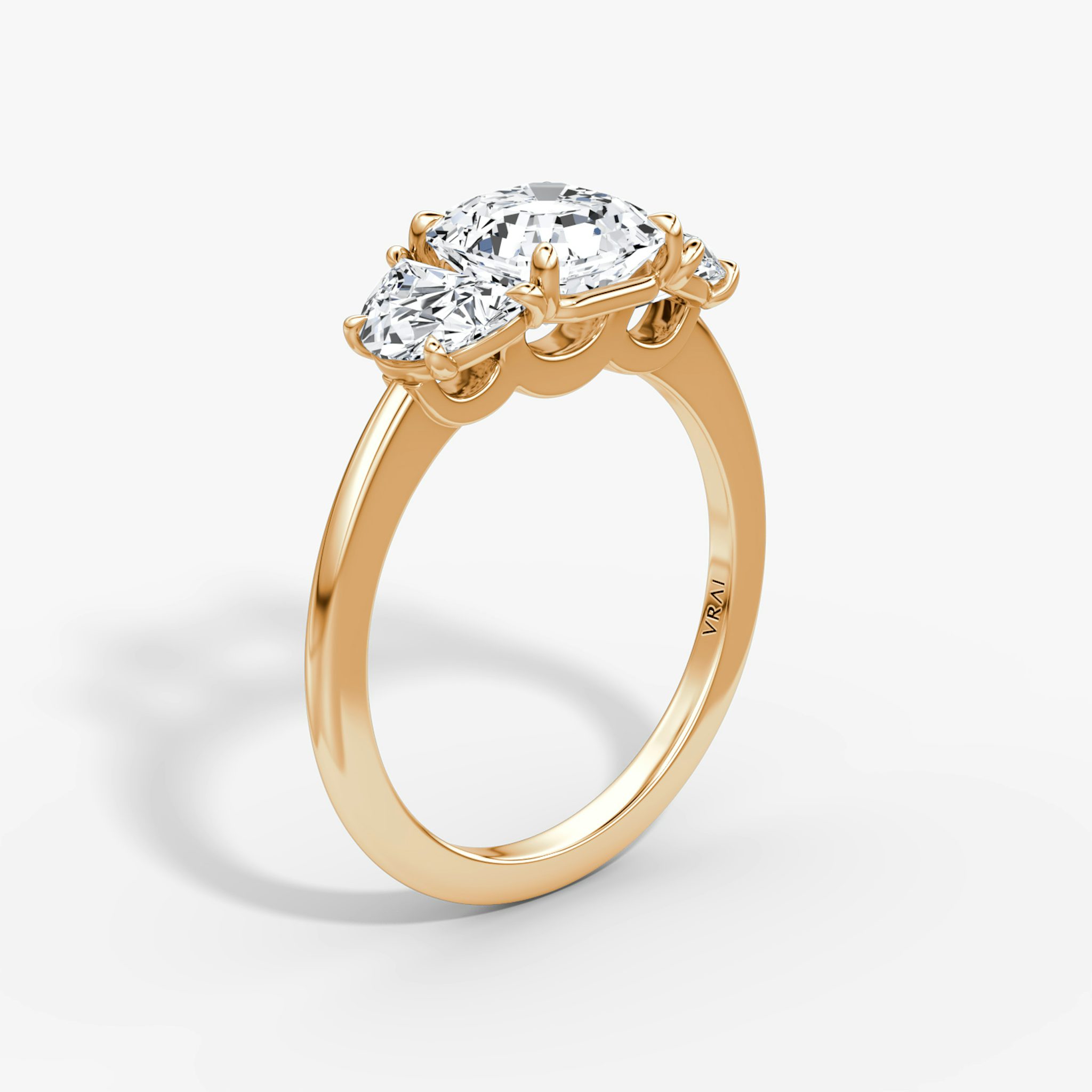 Anillo de compromiso Three Stone | Asscher | 14k | Oro rosa | bandAccent: Simple | sideStoneCarat: 0.50ct | sideStoneShape: Media Luna | diamondOrientation: vertical | caratWeight: other