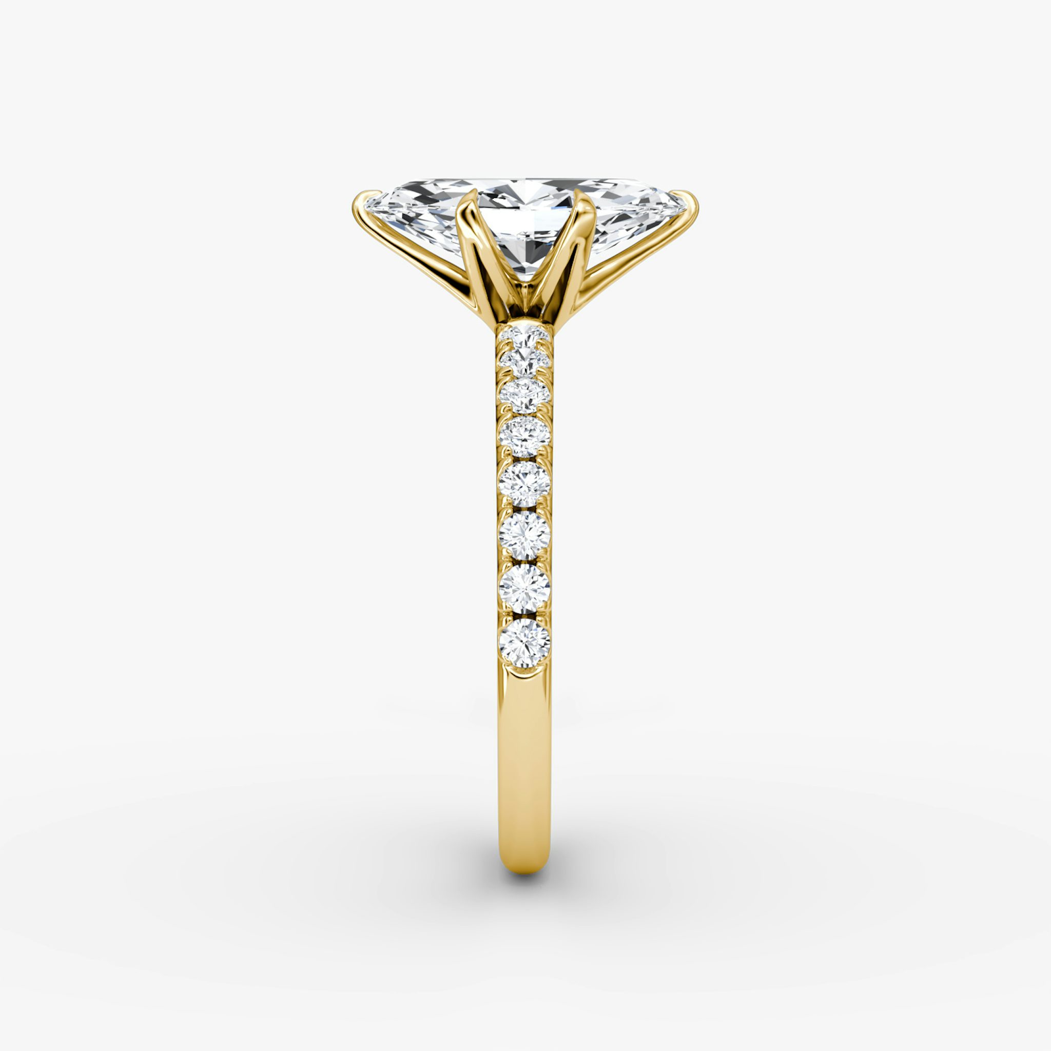 The V | Marquise | 18k | Yellow Gold | bandAccent: Pavé | diamondOrientation: vertical | caratWeight: other