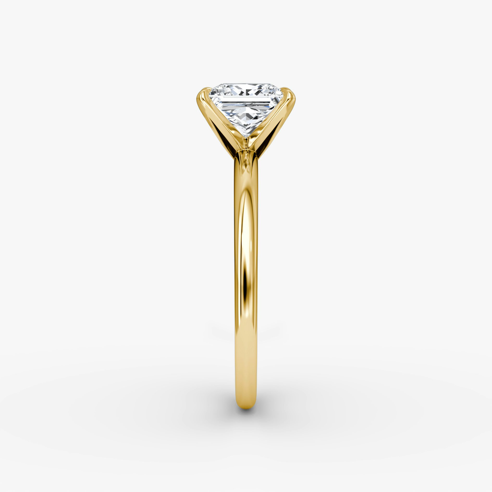 The V | Princess | 18k | Yellow Gold | bandAccent: Plain | diamondOrientation: vertical | caratWeight: other