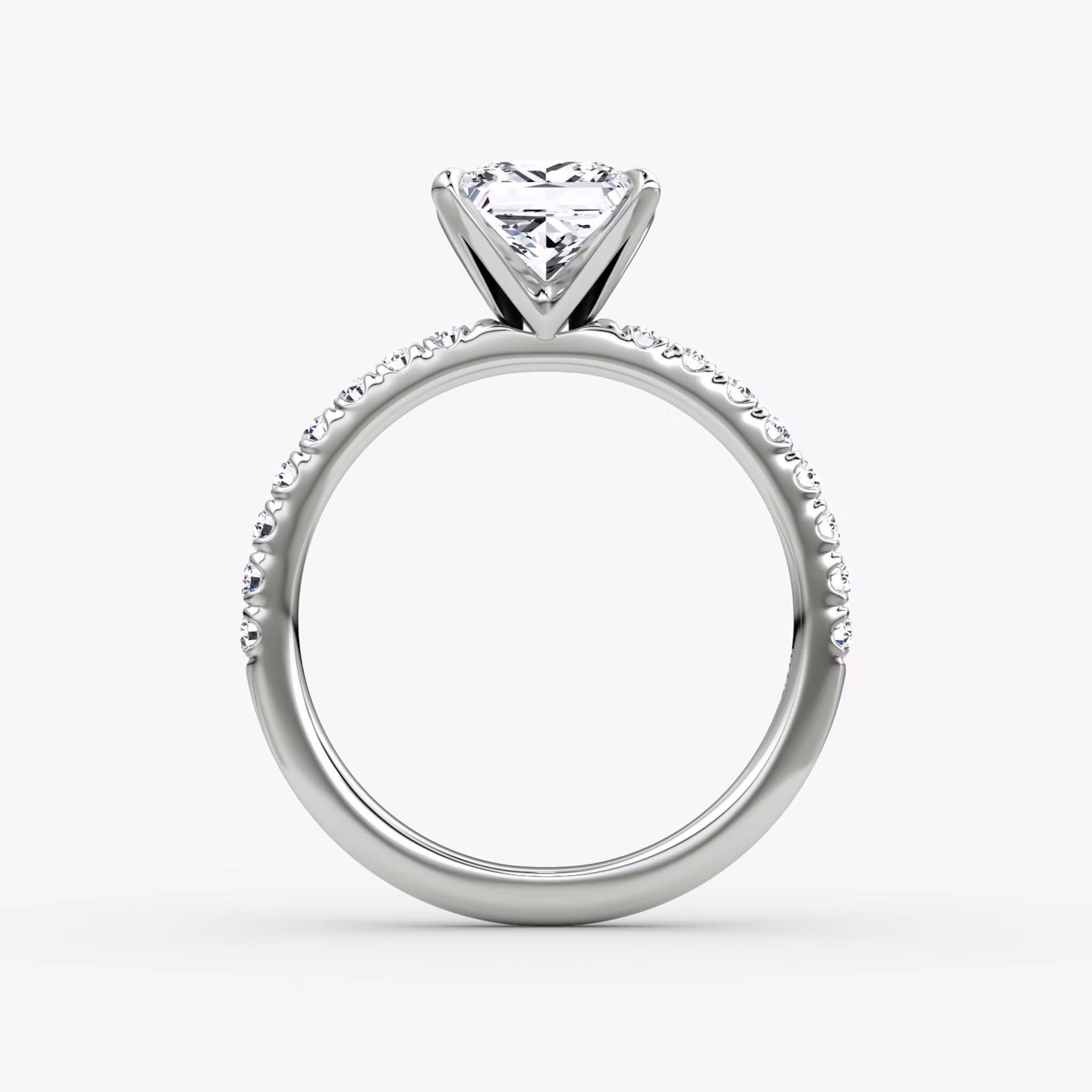V | Princesa | Platino | bandAccent: Pavé | diamondOrientation: vertical | caratWeight: other