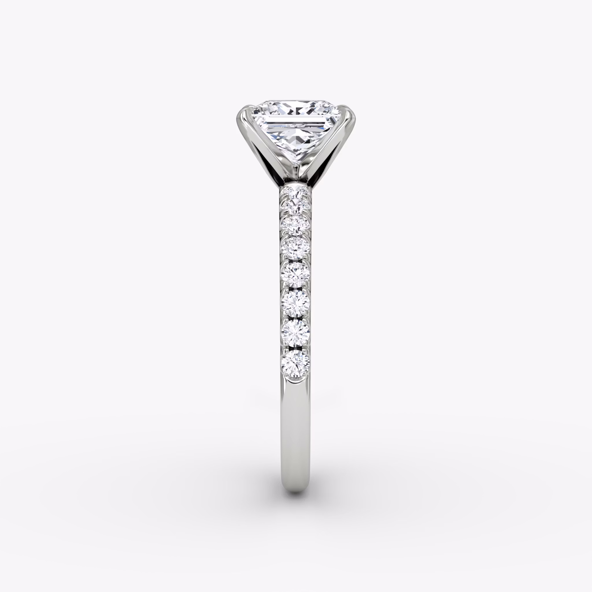 V | Princesa | Platino | bandAccent: Pavé | diamondOrientation: vertical | caratWeight: other