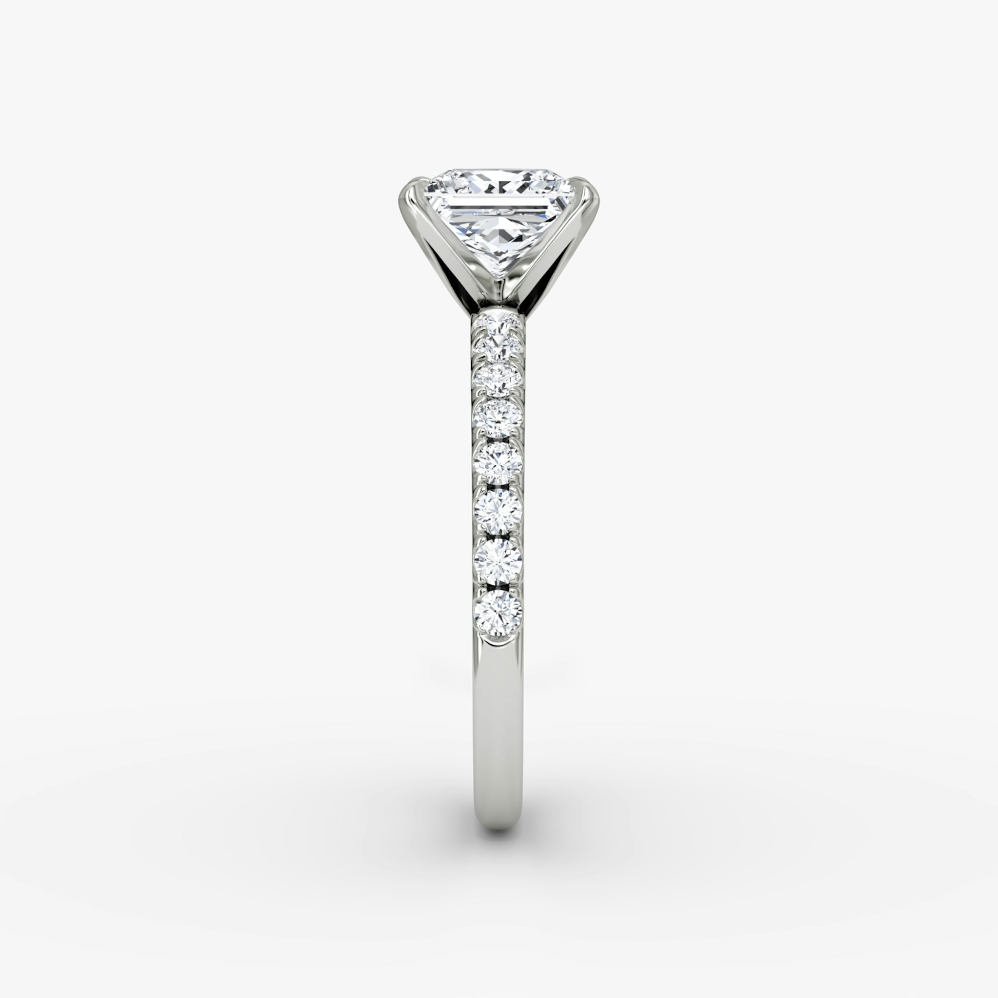 V | Princesa | Platino | bandAccent: Pavé | diamondOrientation: vertical | caratWeight: other