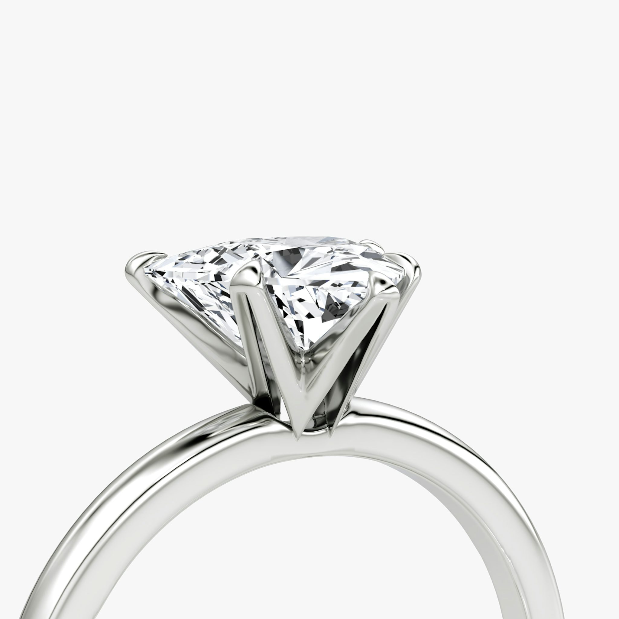 The V | Trillion | 18k | White Gold | bandAccent: Plain | diamondOrientation: vertical | caratWeight: other
