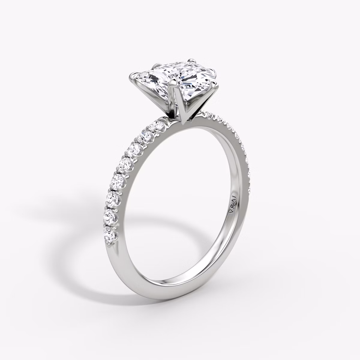 The V | Trillion | 18k | White Gold | bandAccent: Pavé | diamondOrientation: vertical | caratWeight: other