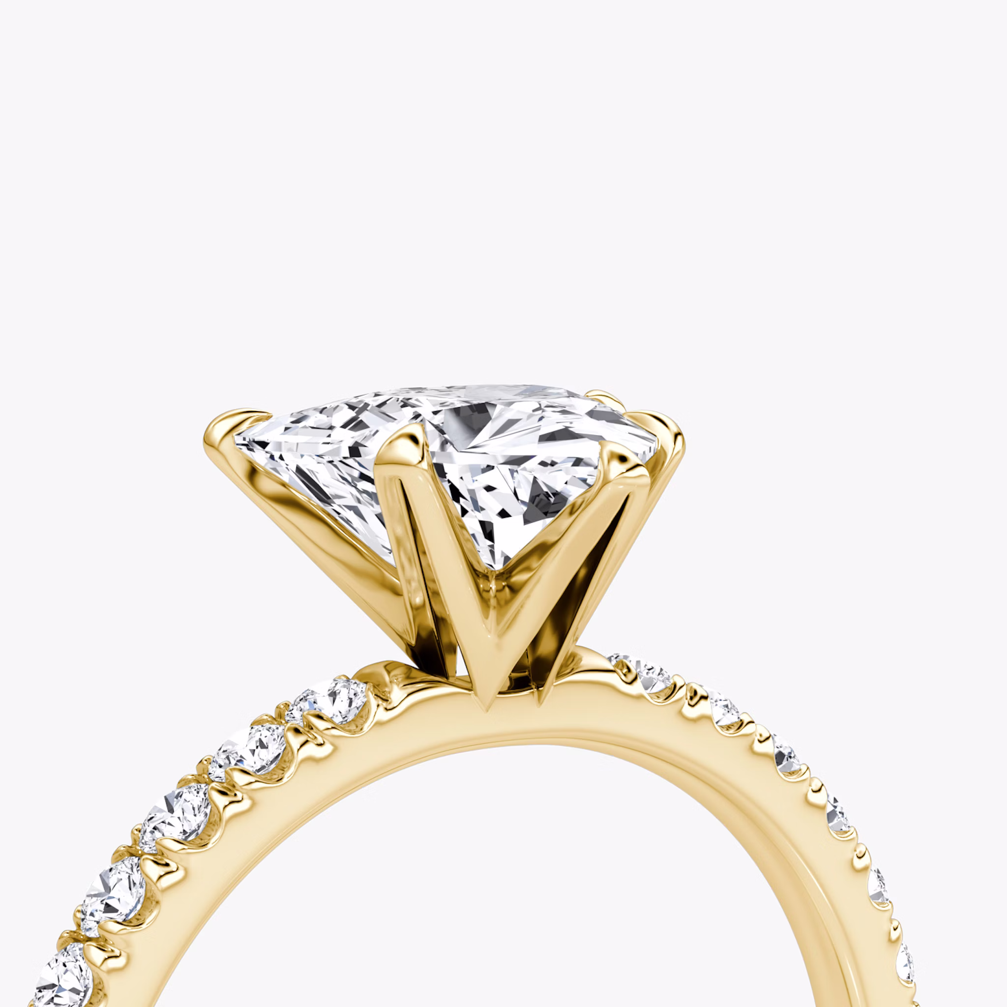 The V | Trillion | 18k | Yellow Gold | bandAccent: Pavé | diamondOrientation: vertical | caratWeight: other