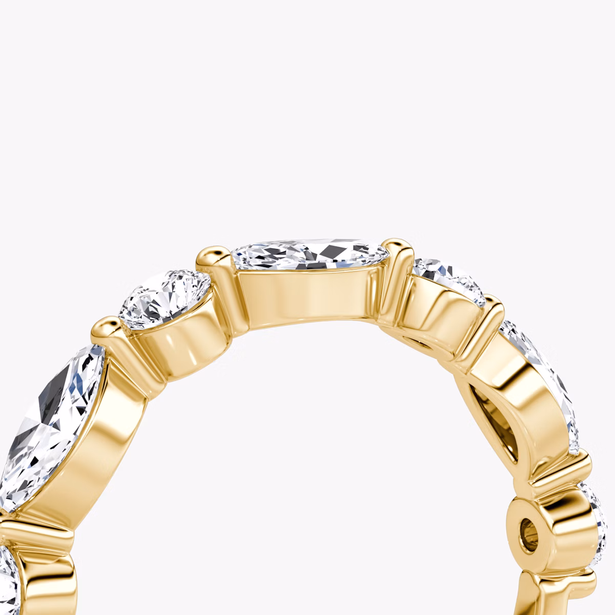 The Mixed Shape Single Shared Prong Band | round-brilliant+marquise | 18k | Yellow Gold