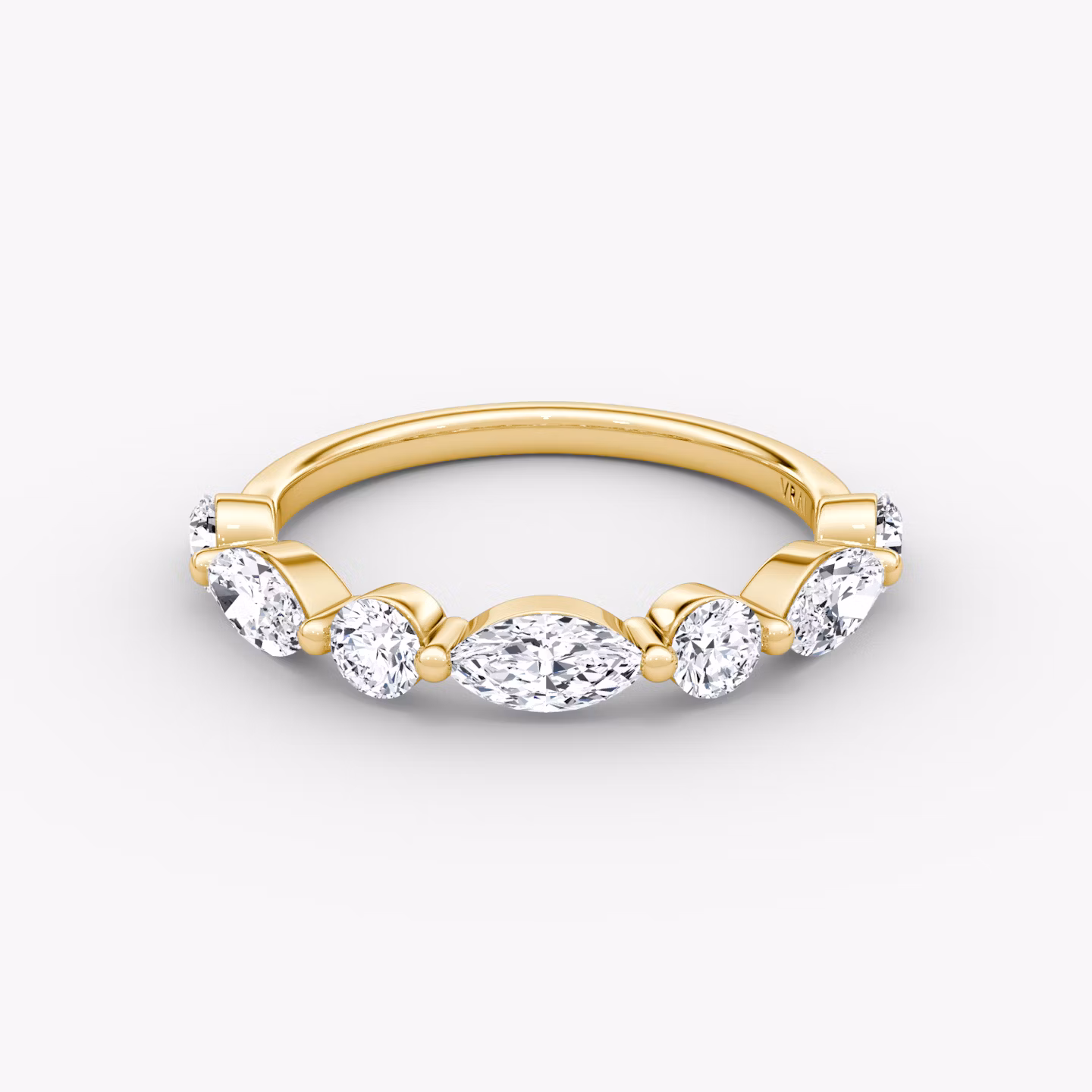 The Mixed Shape Single Shared Prong Band | round-brilliant+marquise | 18k | Yellow Gold