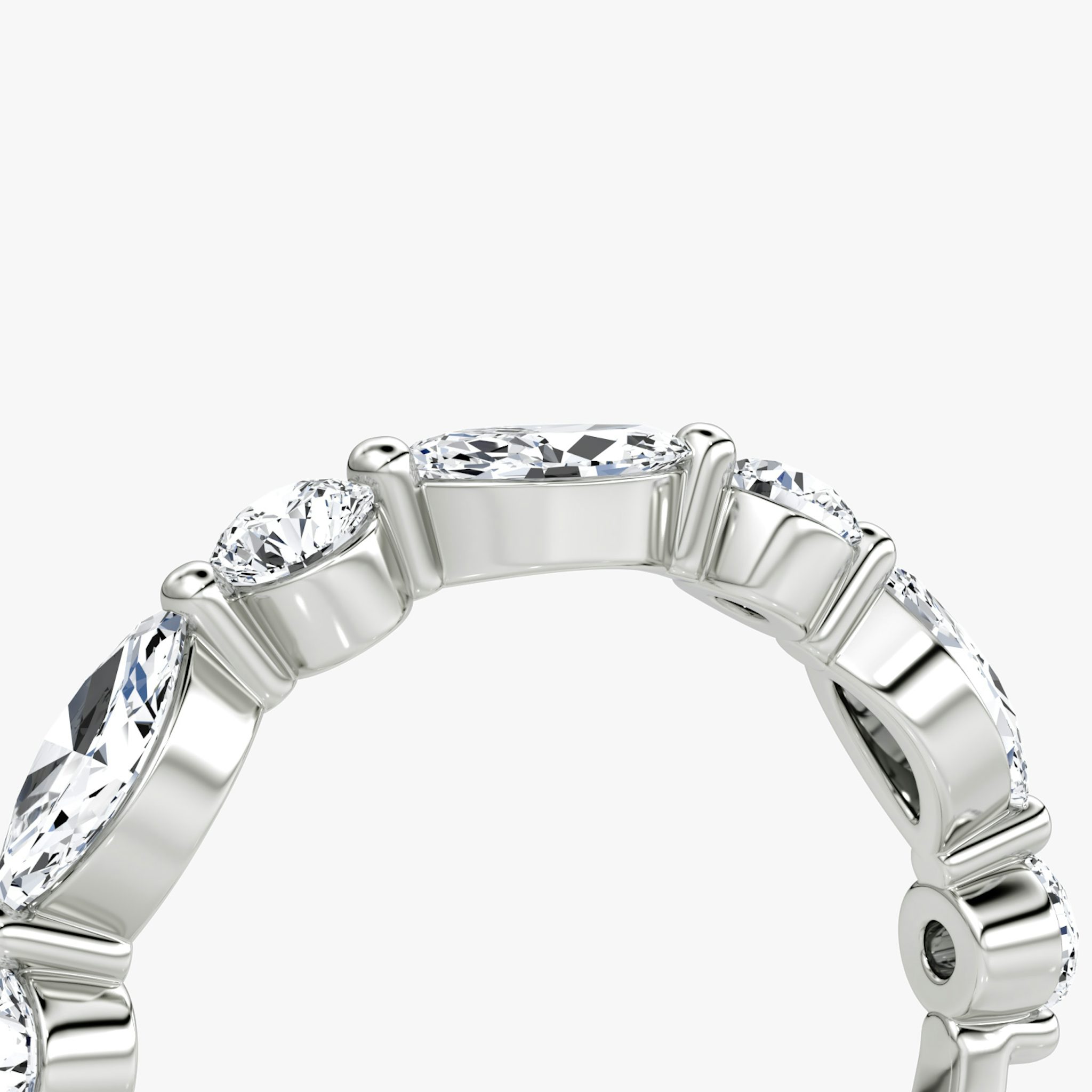 The Mixed Shape Single Shared Prong Band | round-brilliant+marquise | 18k | White Gold