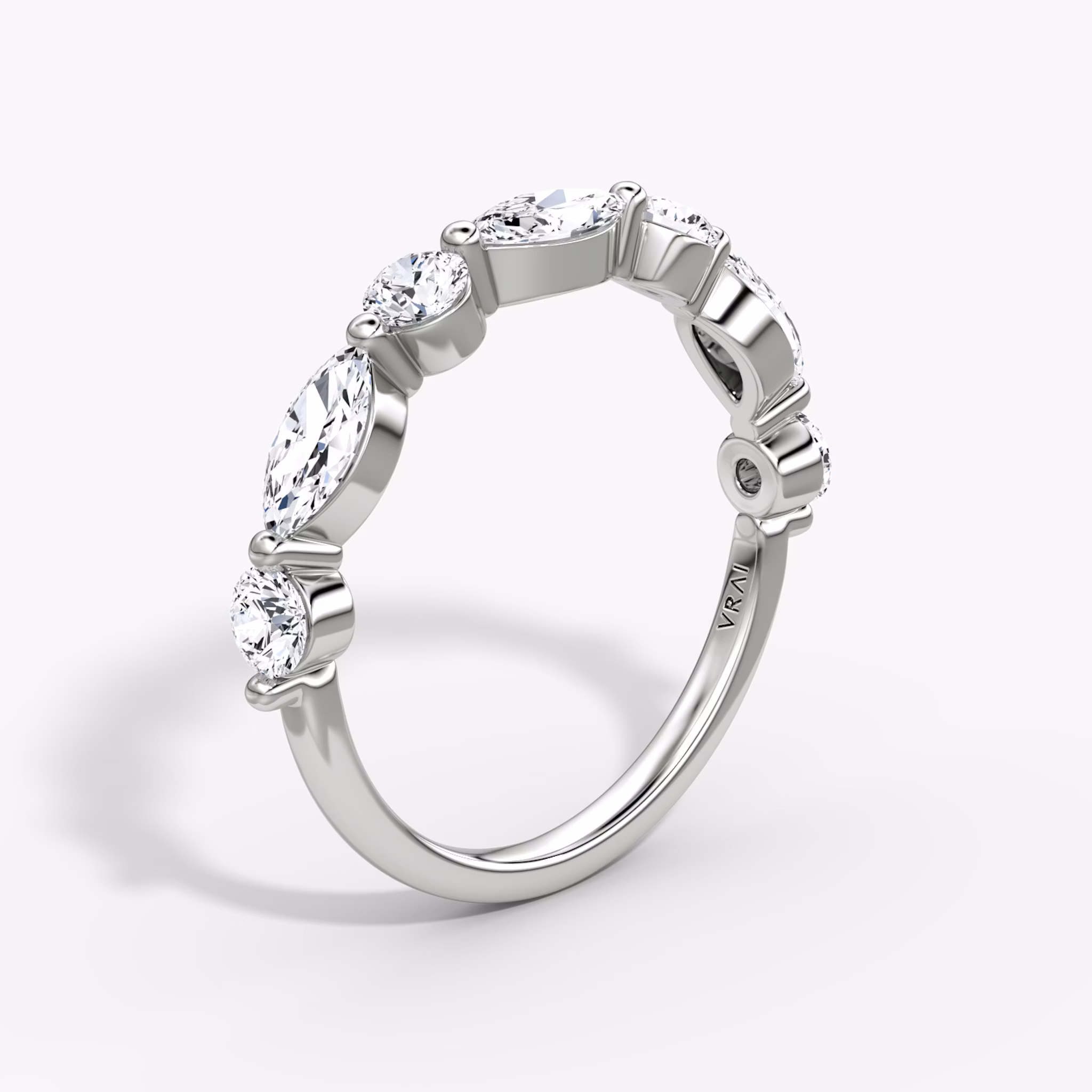 The Mixed Shape Single Shared Prong Band | round-brilliant+marquise | 18k | White Gold