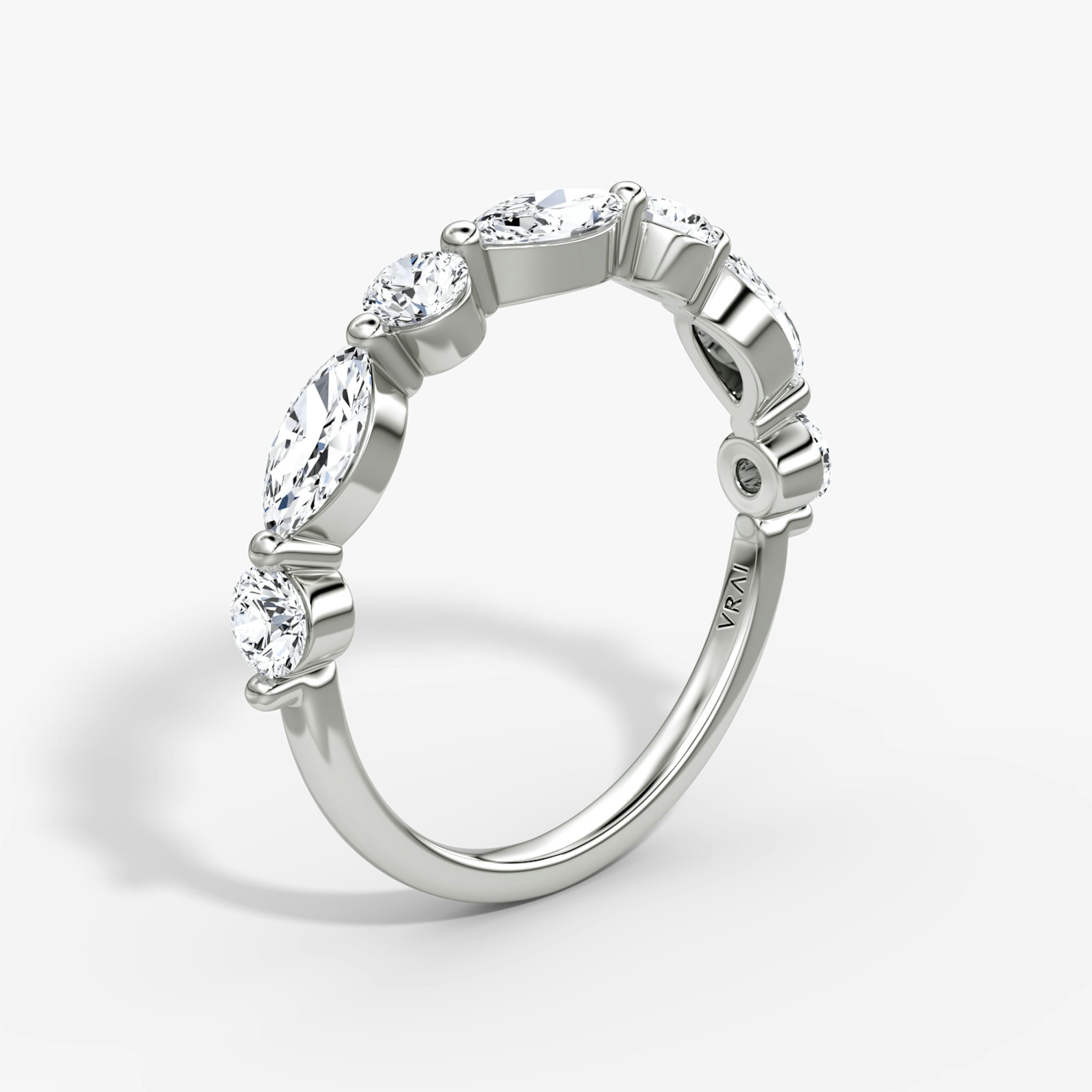 The Mixed Shape Single Shared Prong Band | round-brilliant+marquise | 18k | White Gold