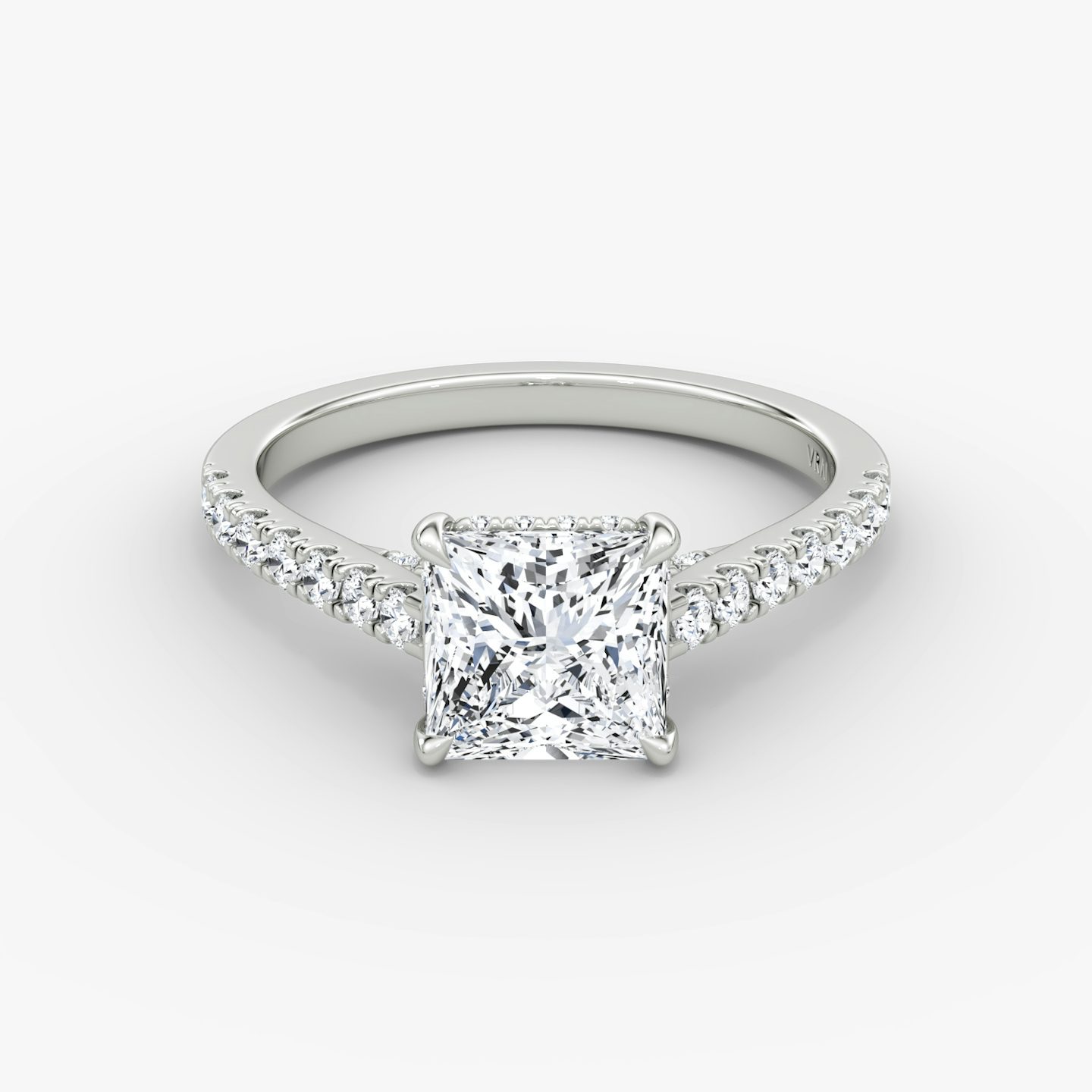 Pavé Bridge | Princess | 18k | Weißgold | bandAccent: Mit Pavé-Besatz | diamondOrientation: vertical | caratWeight: other
