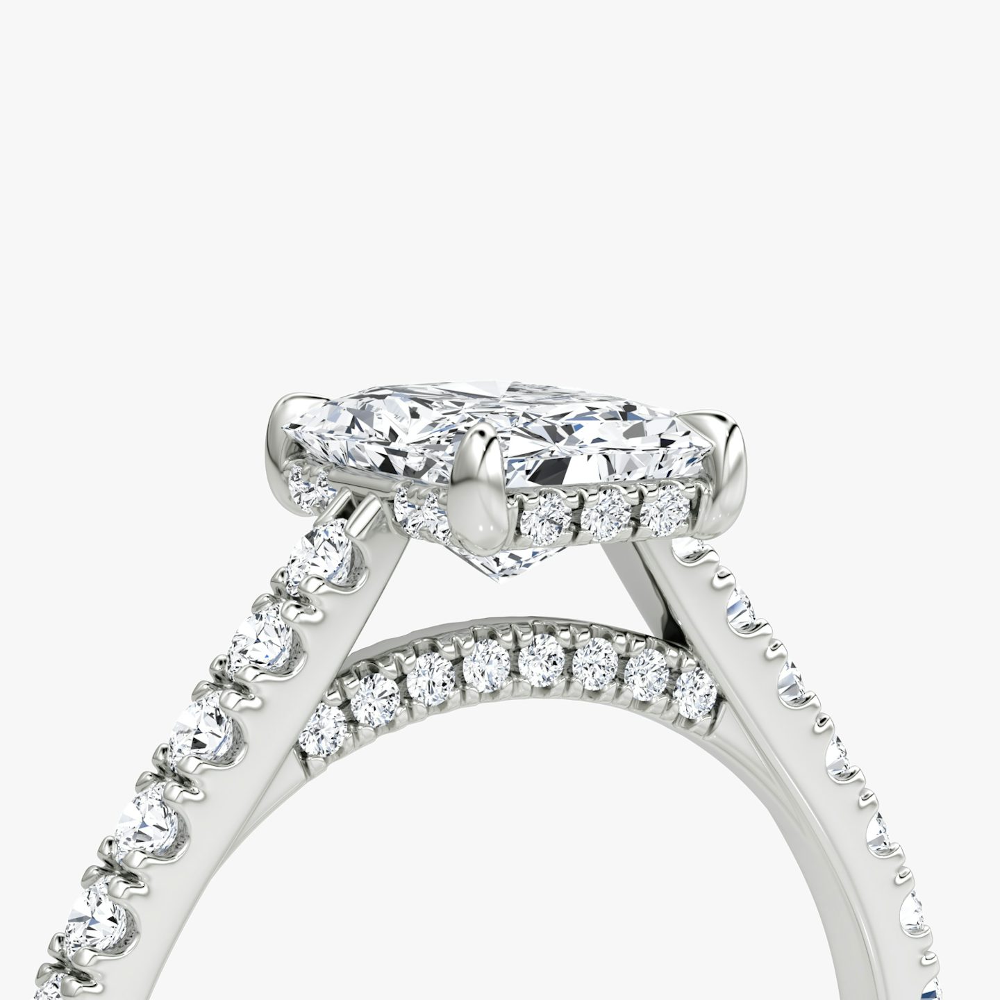 Pavé Bridge | Radiant | Platin | bandAccent: Mit Pavé-Besatz | diamondOrientation: vertical | caratWeight: other