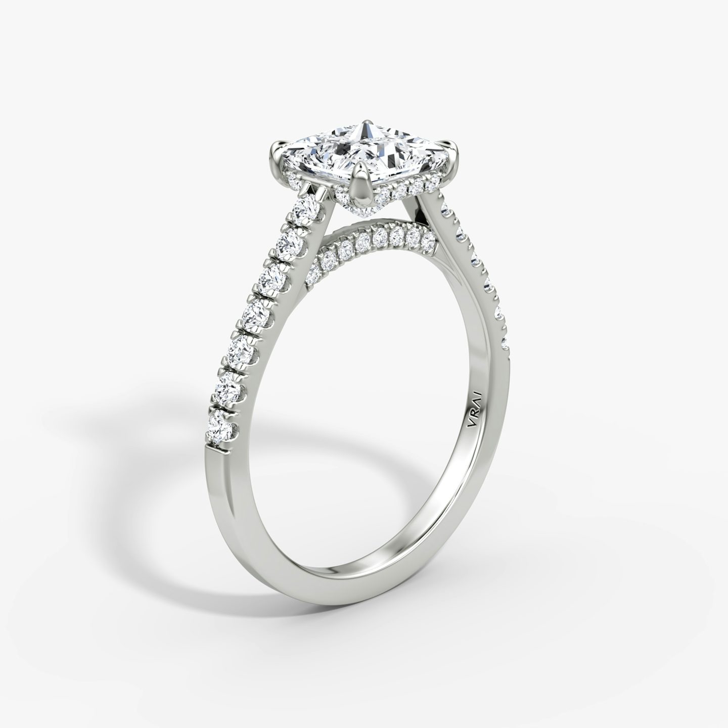 Pavé Bridge | Princess | 18k | Weißgold | bandAccent: Mit Pavé-Besatz | diamondOrientation: vertical | caratWeight: other