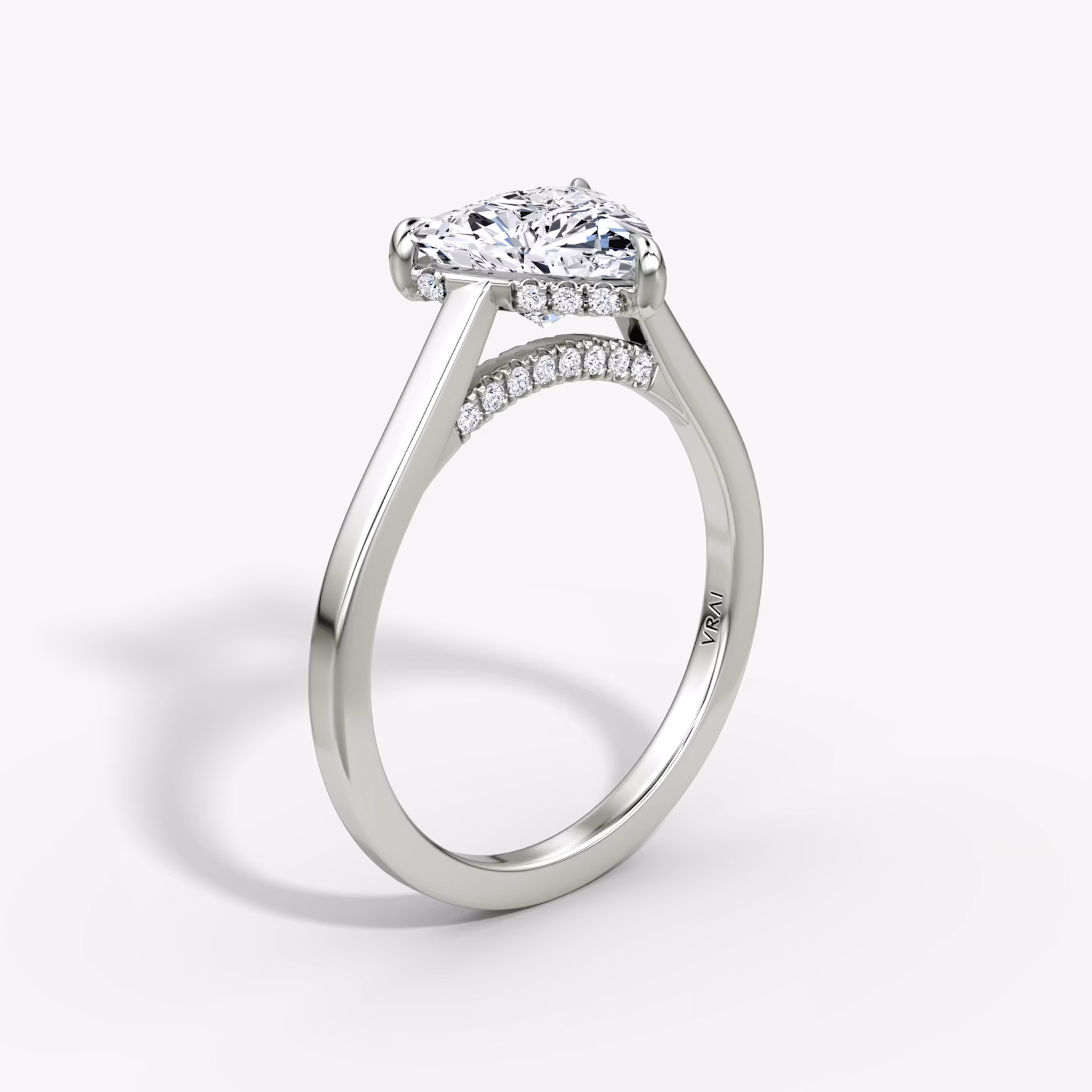 The Pavé Bridge Trillion | Platinum