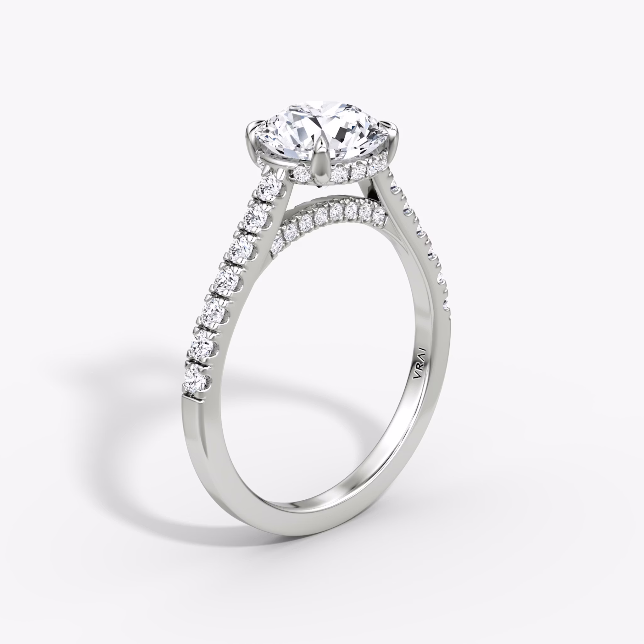 Pavé Bridge | Rund | Platin | bandAccent: Mit Pavé-Besatz | caratWeight: 1.5ct | diamondOrientation: vertical
