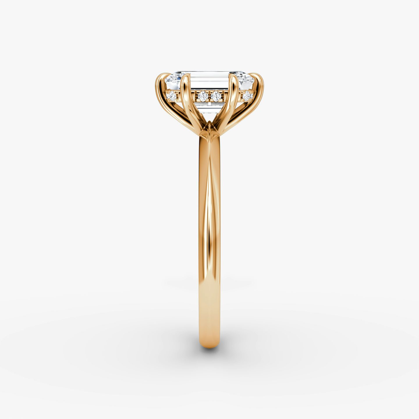Anillo de compromiso Knife-Edge | Esmeralda | 14k | Oro rosa | bandAccent: Simple | hiddenHalo: yes | diamondOrientation: vertical | caratWeight: other