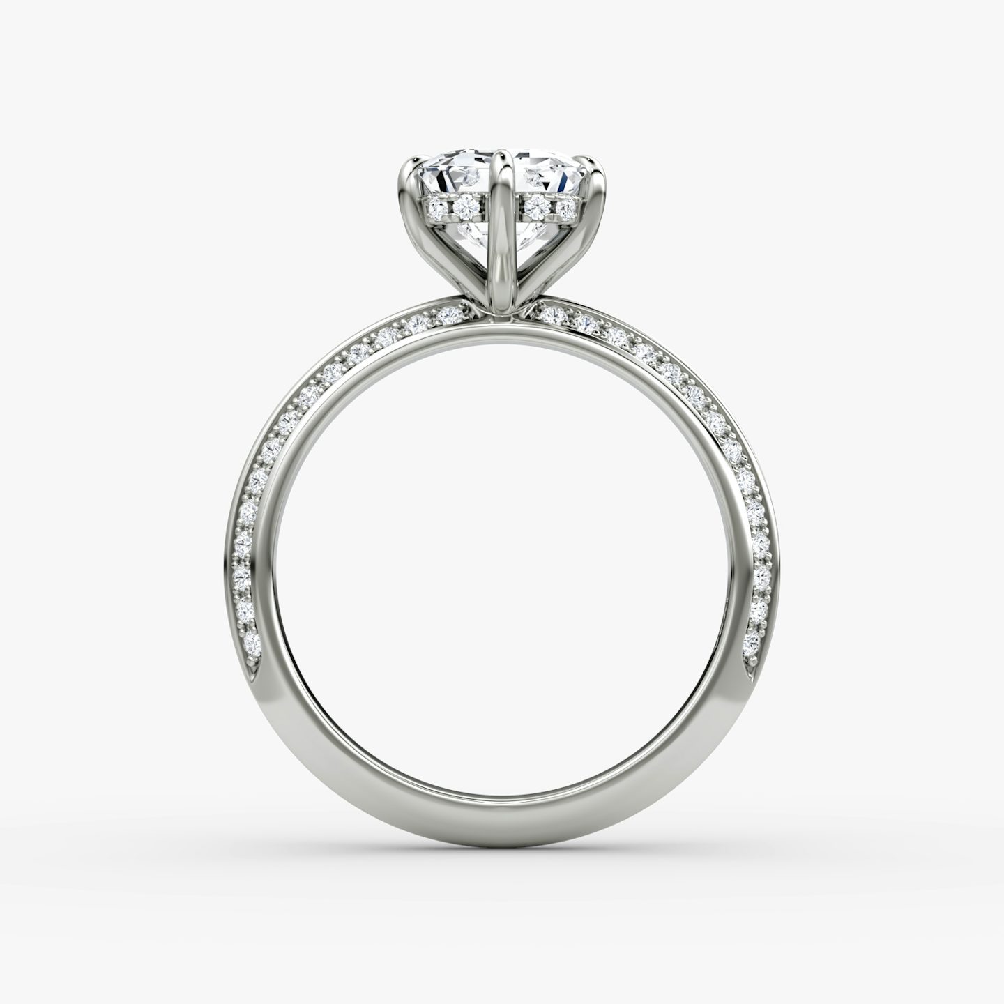 Knife-Edge | Emerald | Platin | bandAccent: Mit Pavé-Besatz | hiddenHalo: yes | diamondOrientation: vertical | caratWeight: other