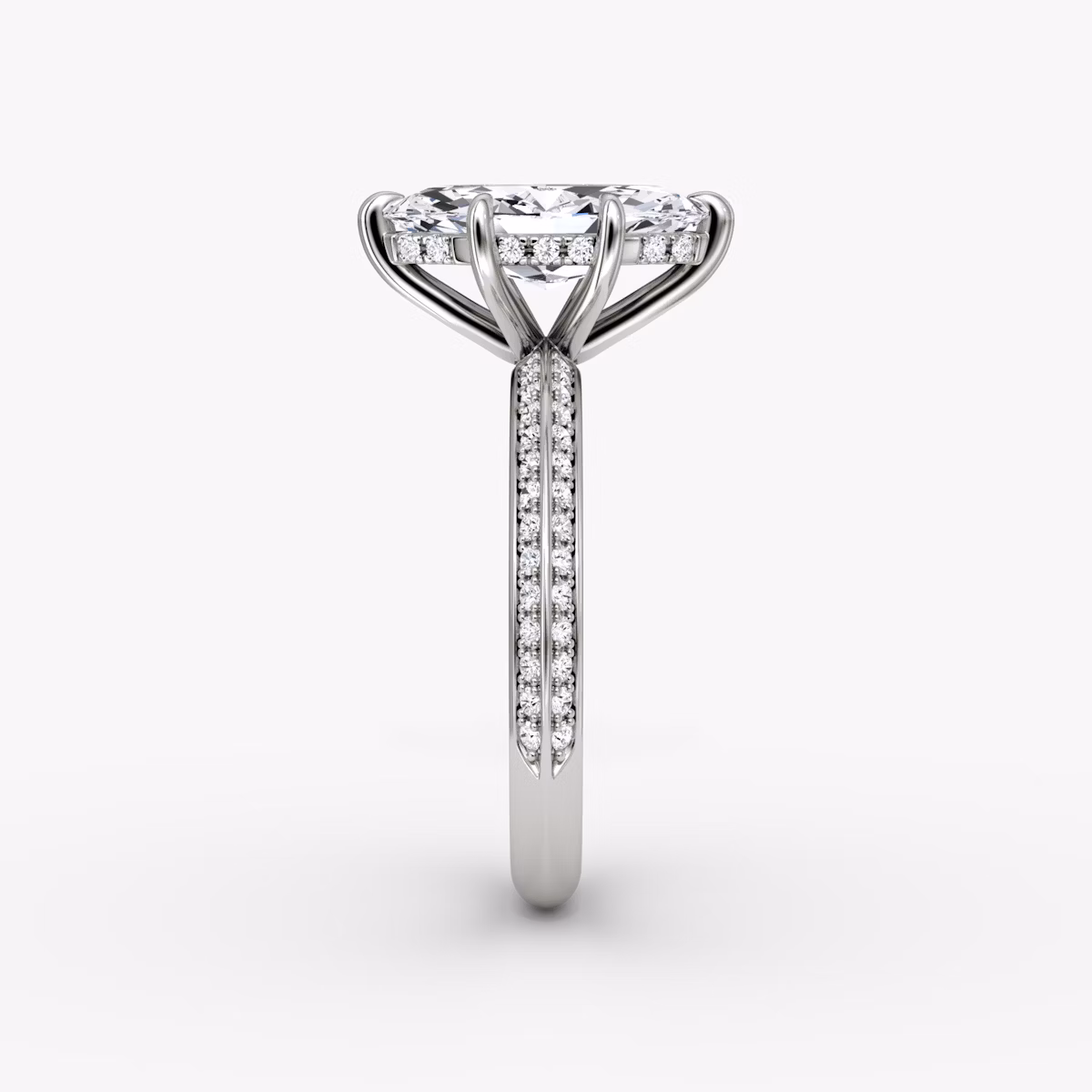 Knife-Edge | Marquise | Platin | bandAccent: Mit Pavé-Besatz | hiddenHalo: yes | diamondOrientation: vertical | caratWeight: other
