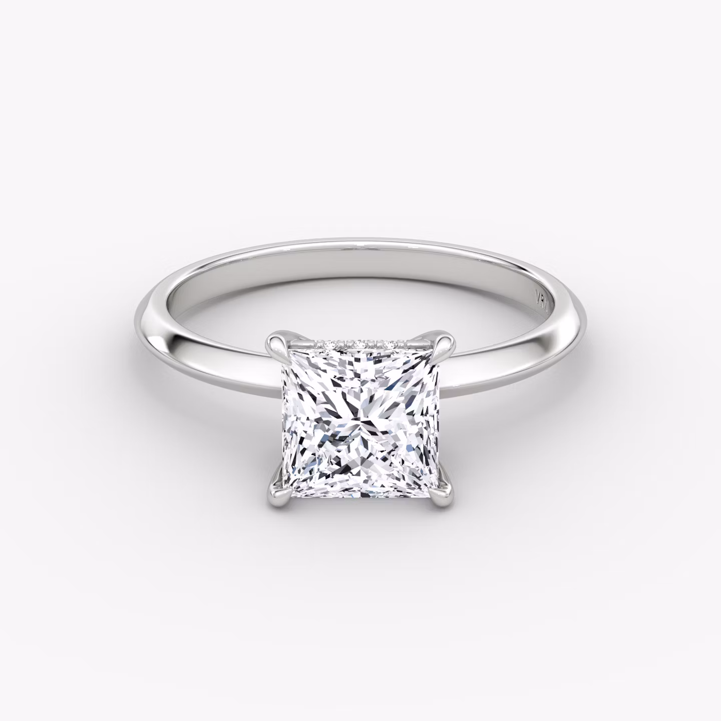 Knife-Edge | Princess | Platin | bandAccent: Ohne Pavé-Besatz | hiddenHalo: yes | diamondOrientation: vertical | caratWeight: other