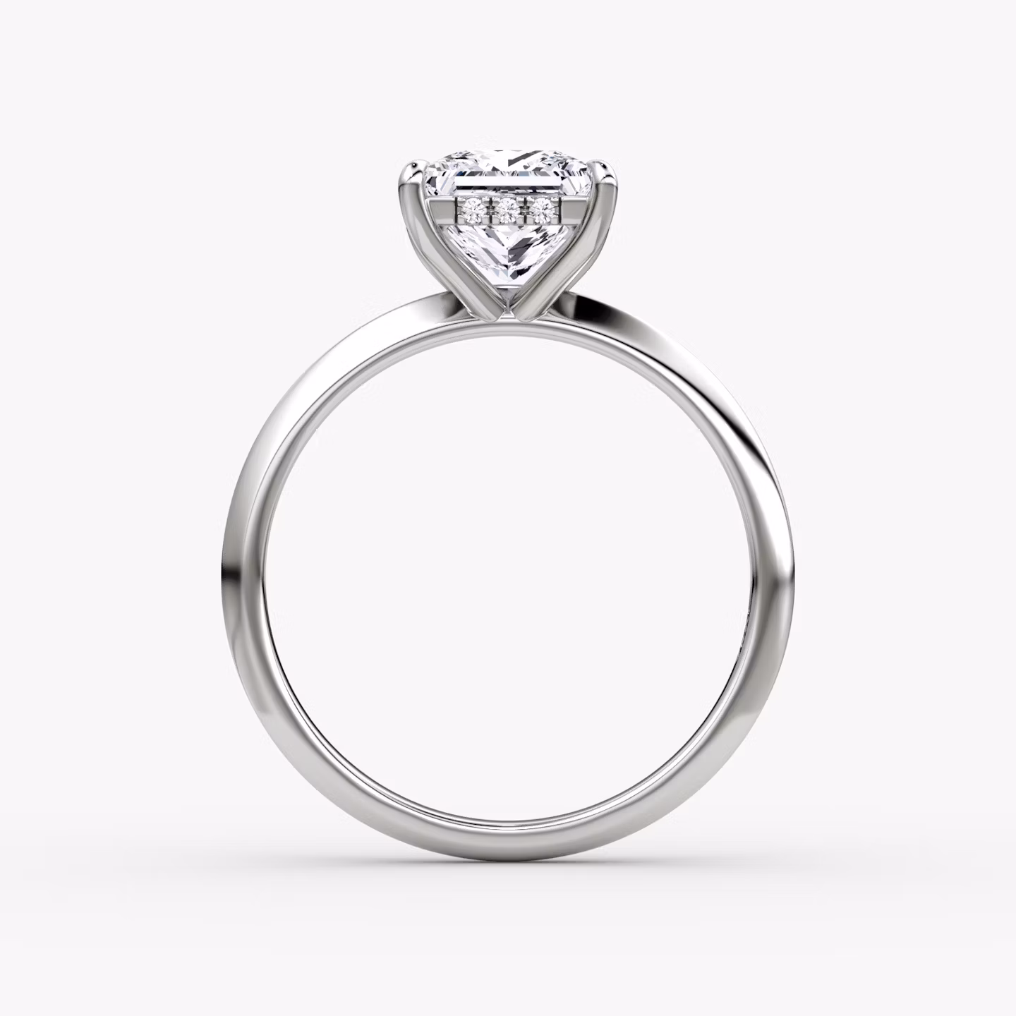 Knife-Edge | Princess | Platin | bandAccent: Ohne Pavé-Besatz | hiddenHalo: yes | diamondOrientation: vertical | caratWeight: other