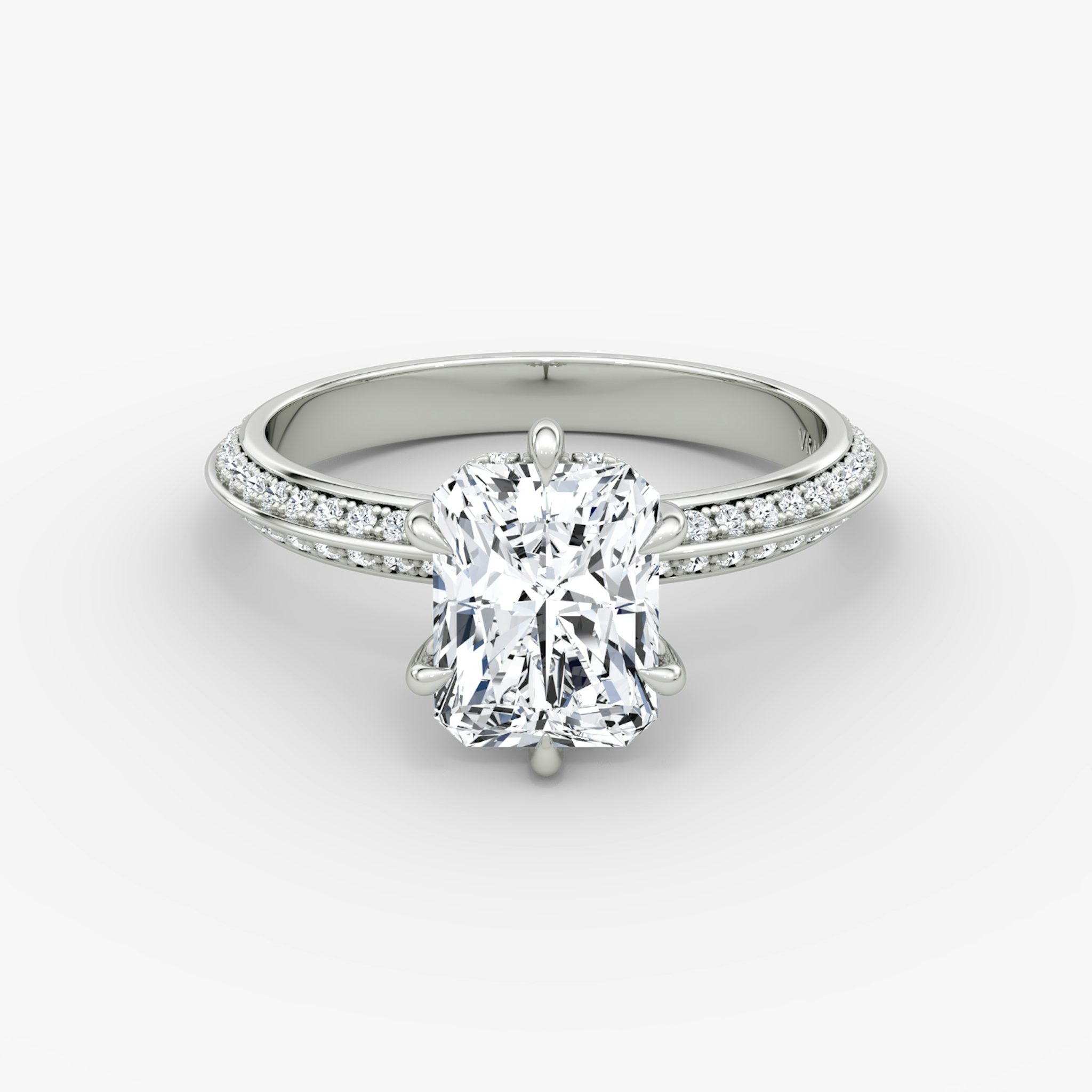 Anillo de compromiso Knife-Edge | Radiante | 18k | Oro blanco | bandAccent: Pavé | hiddenHalo: yes | diamondOrientation: vertical | caratWeight: other