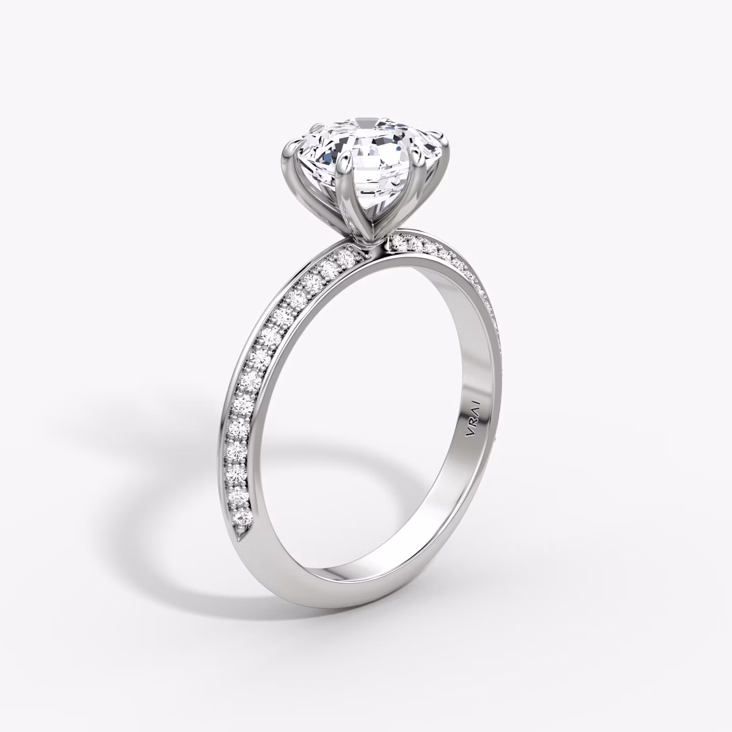 The Knife-Edge | Asscher | Platinum | bandAccent: Pavé | hiddenHalo: no | diamondOrientation: vertical | caratWeight: other