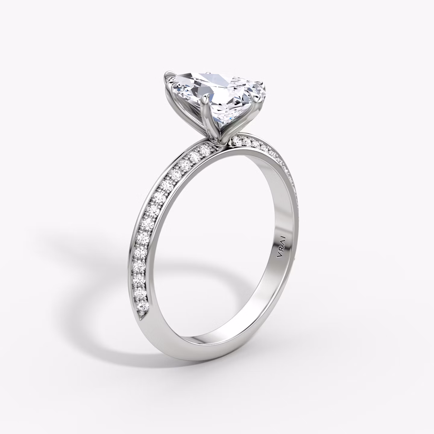 The Knife-Edge | Pear | 18k | White Gold | bandAccent: Pavé | hiddenHalo: no | diamondOrientation: vertical | caratWeight: other