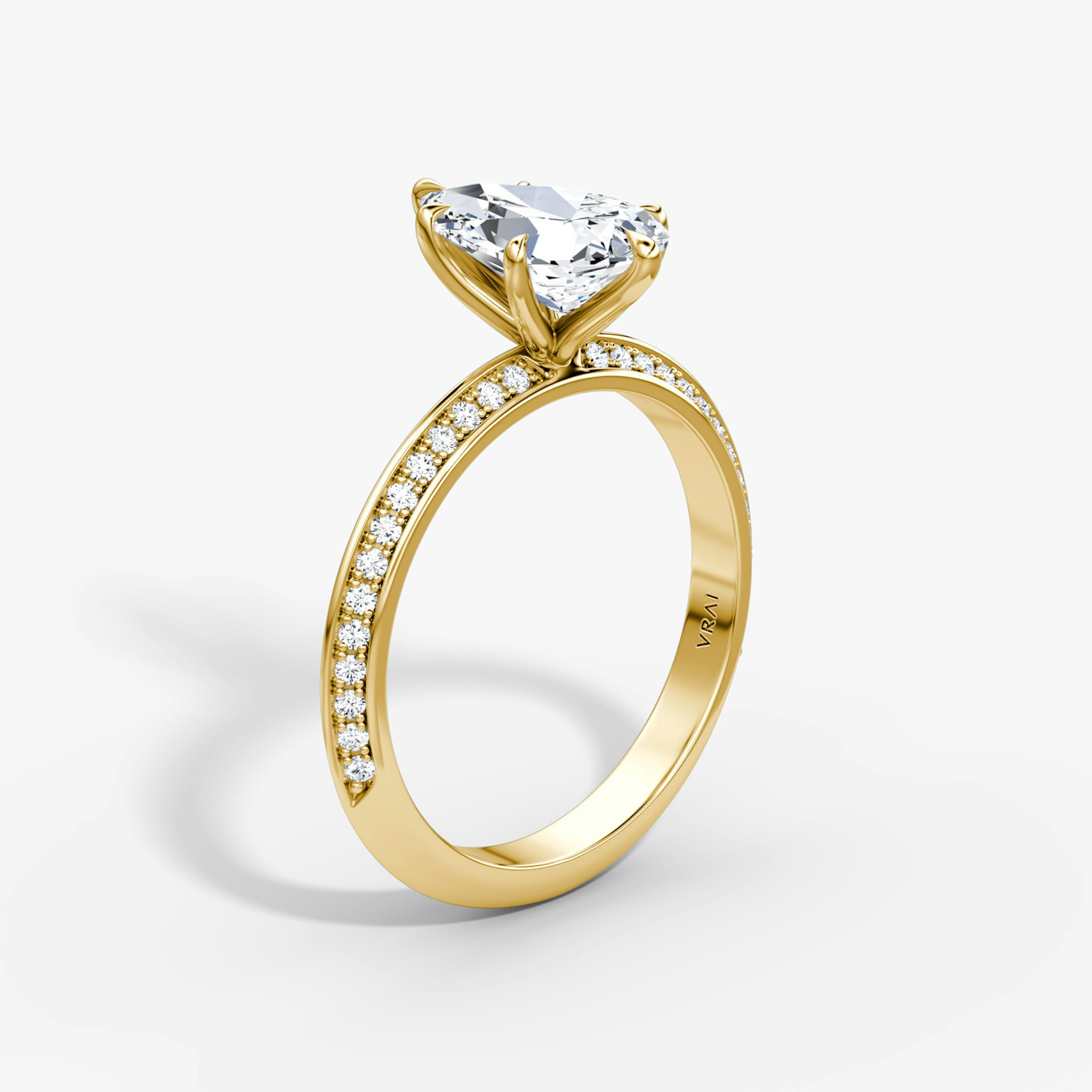 The Knife-Edge | Pear | 18k | Yellow Gold | bandAccent: Pavé | hiddenHalo: no | diamondOrientation: vertical | caratWeight: other