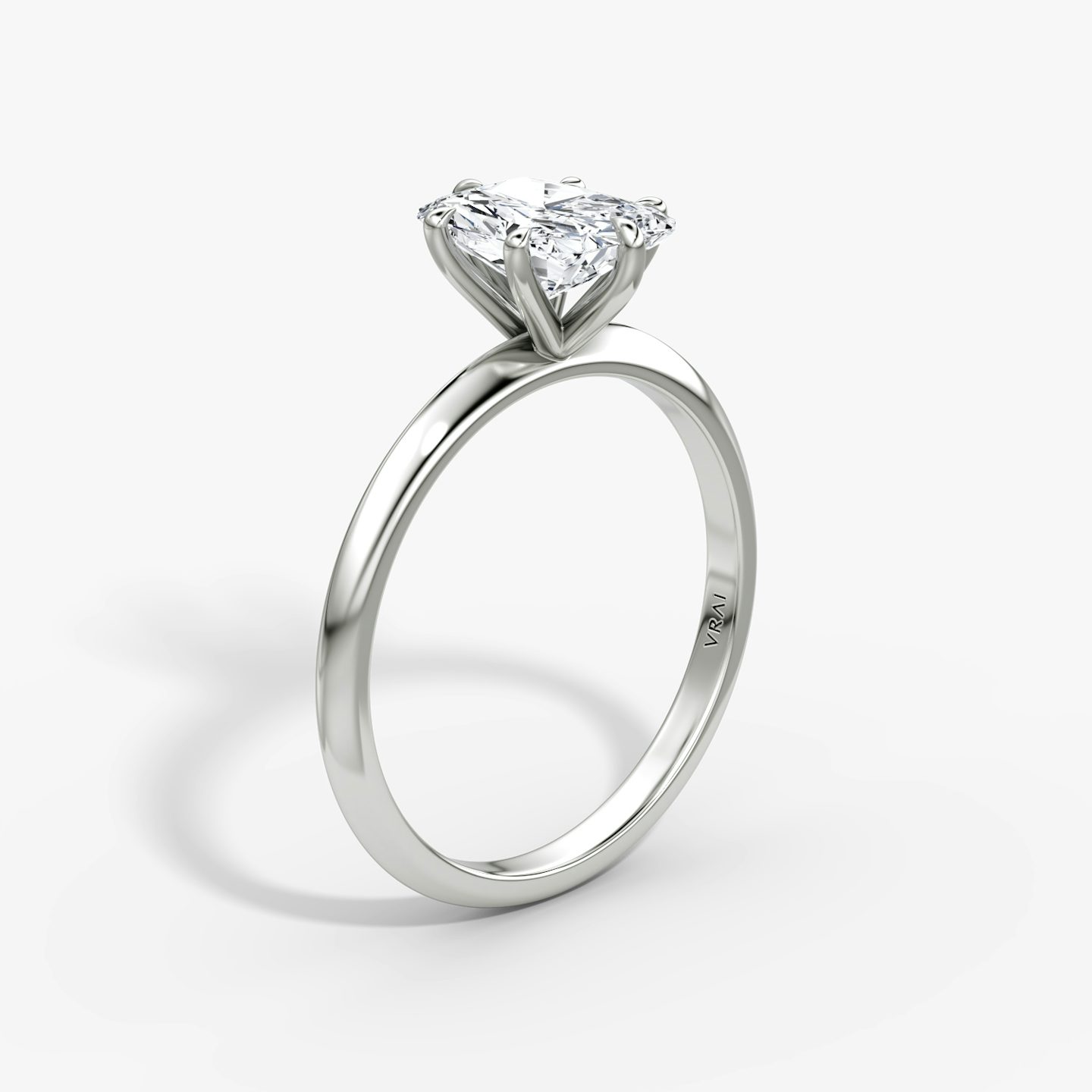 Anillo de compromiso Knife-Edge | Radiante | Platino | bandAccent: Simple | hiddenHalo: no | diamondOrientation: vertical | caratWeight: other