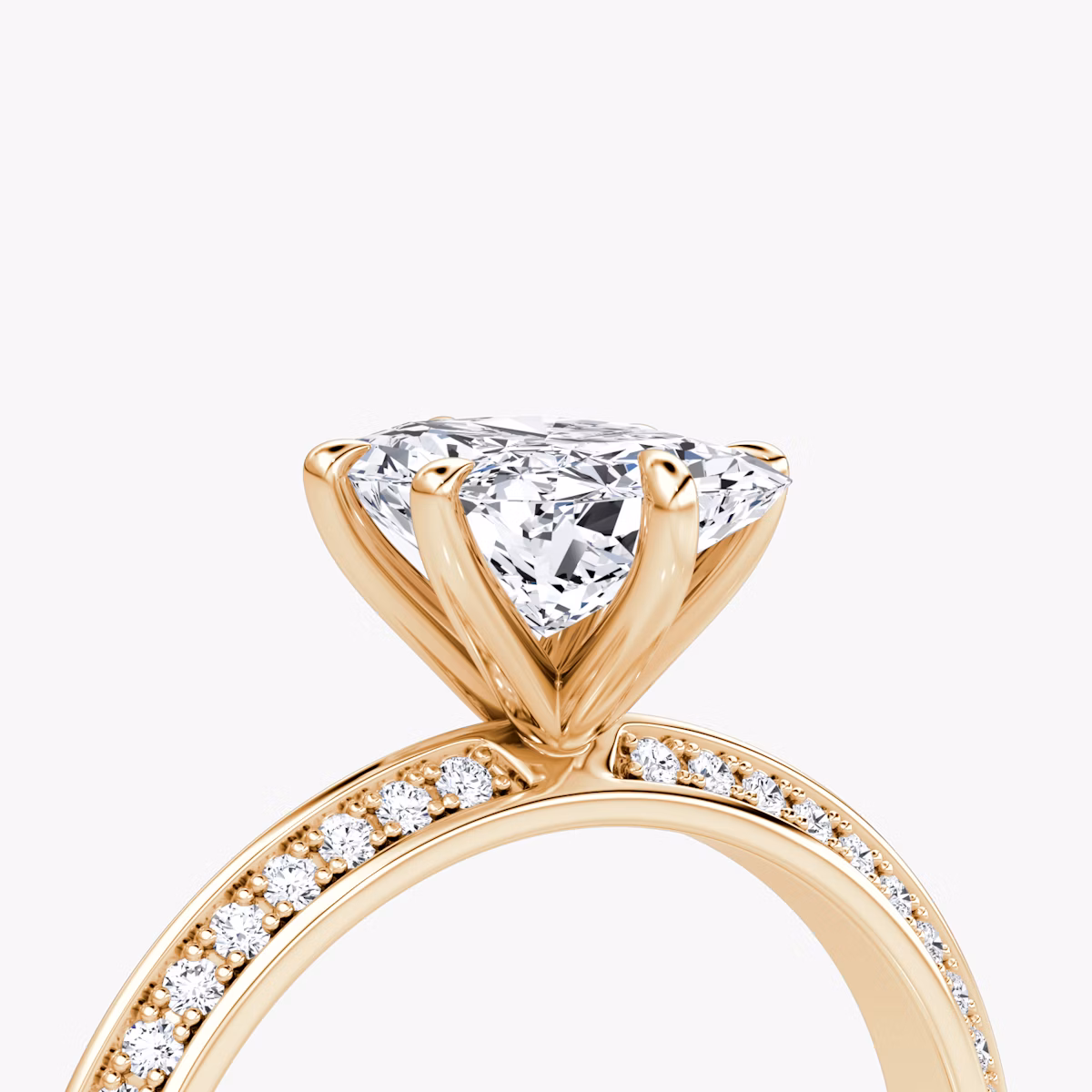 Knife-Edge | Radiant | 14k | Roségold | bandAccent: Mit Pavé-Besatz | hiddenHalo: no | diamondOrientation: vertical | caratWeight: other