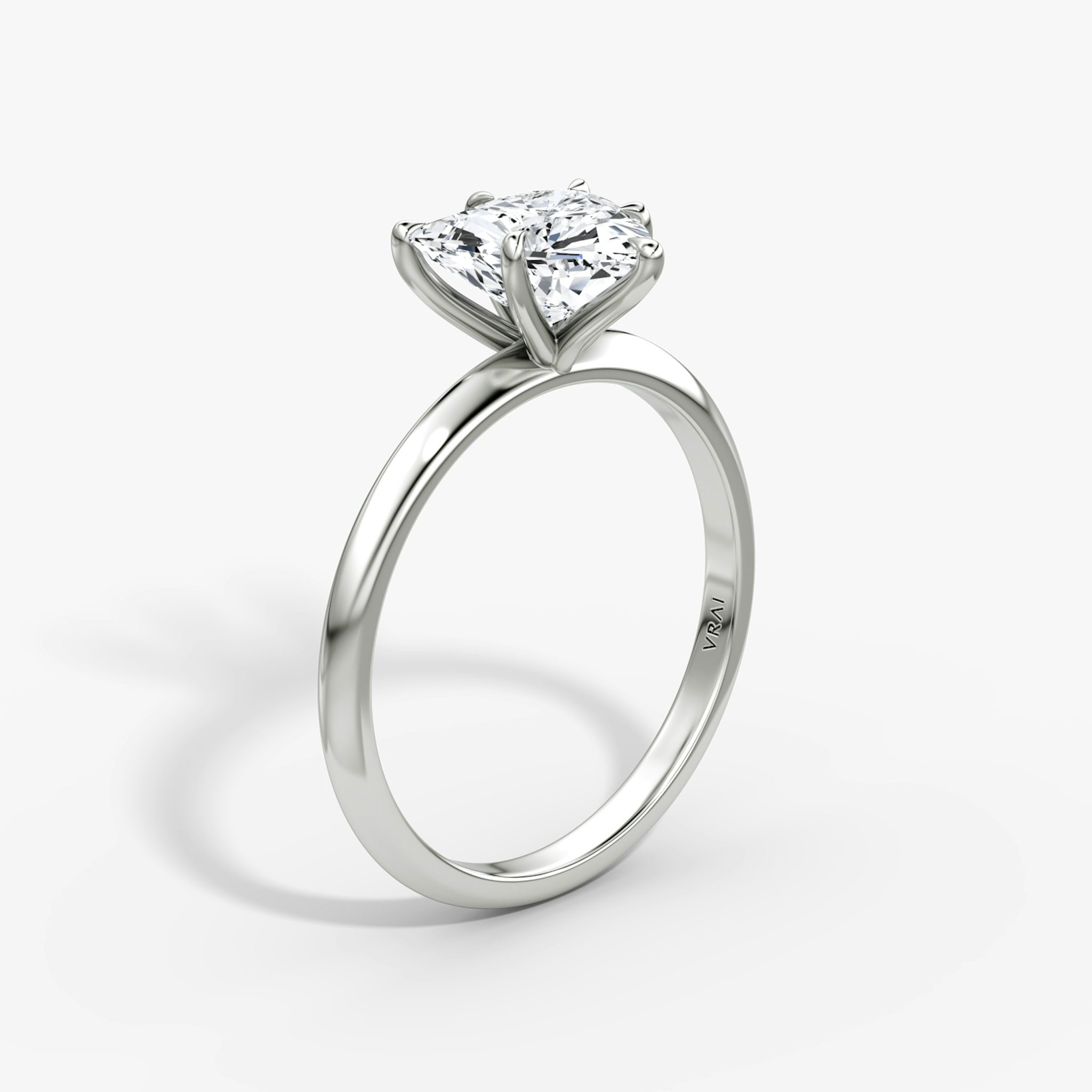 The Knife-Edge | Trillion | 18k | White Gold | bandAccent: Plain | hiddenHalo: no | diamondOrientation: vertical | caratWeight: other