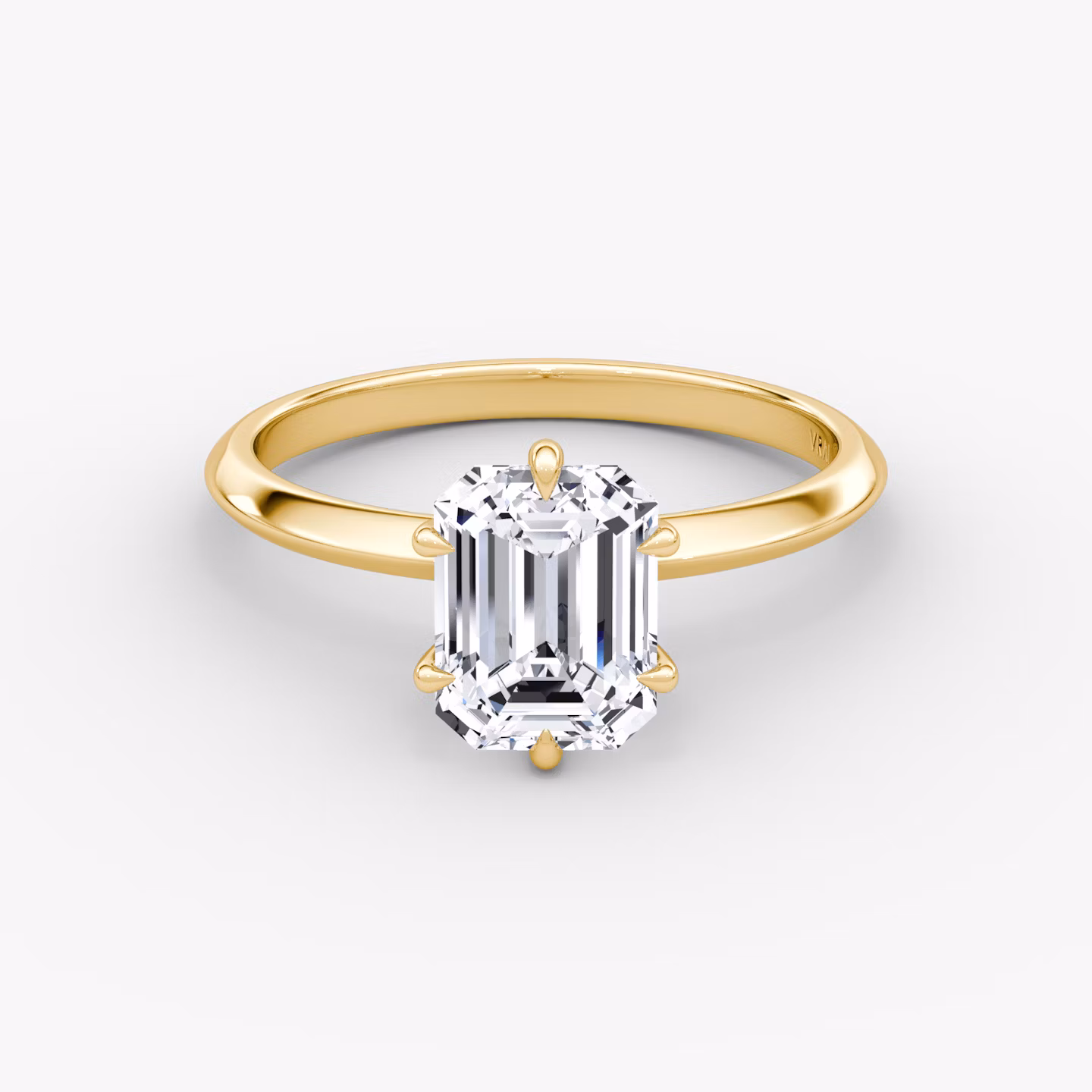 Anillo de compromiso Knife-Edge | Esmeralda | 18k | Oro amarillo | bandAccent: Simple | hiddenHalo: no | diamondOrientation: vertical | caratWeight: other