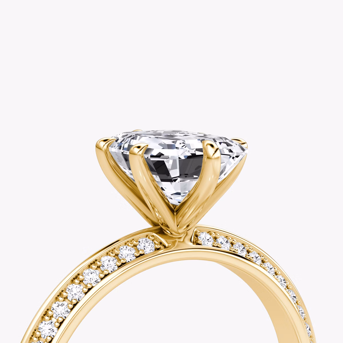 Knife-Edge | Emerald | 18k | Gelbgold | bandAccent: Mit Pavé-Besatz | hiddenHalo: no | diamondOrientation: vertical | caratWeight: other
