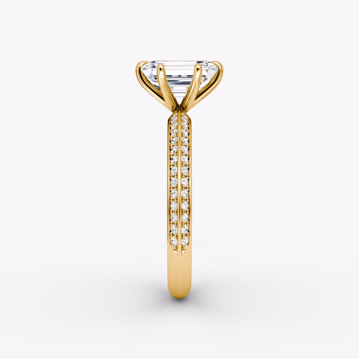 Knife-Edge | Emerald | 18k | Gelbgold | bandAccent: Mit Pavé-Besatz | hiddenHalo: no | diamondOrientation: vertical | caratWeight: other