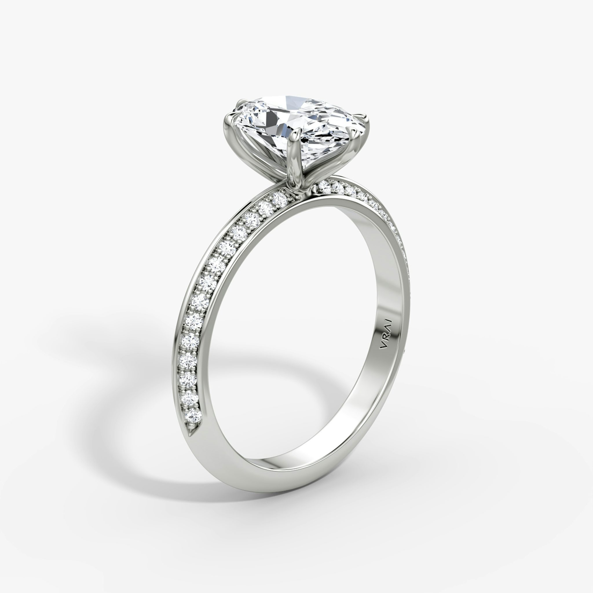 The Knife-Edge | Oval | 18k | White Gold | bandAccent: Pavé | hiddenHalo: no | diamondOrientation: vertical | caratWeight: other