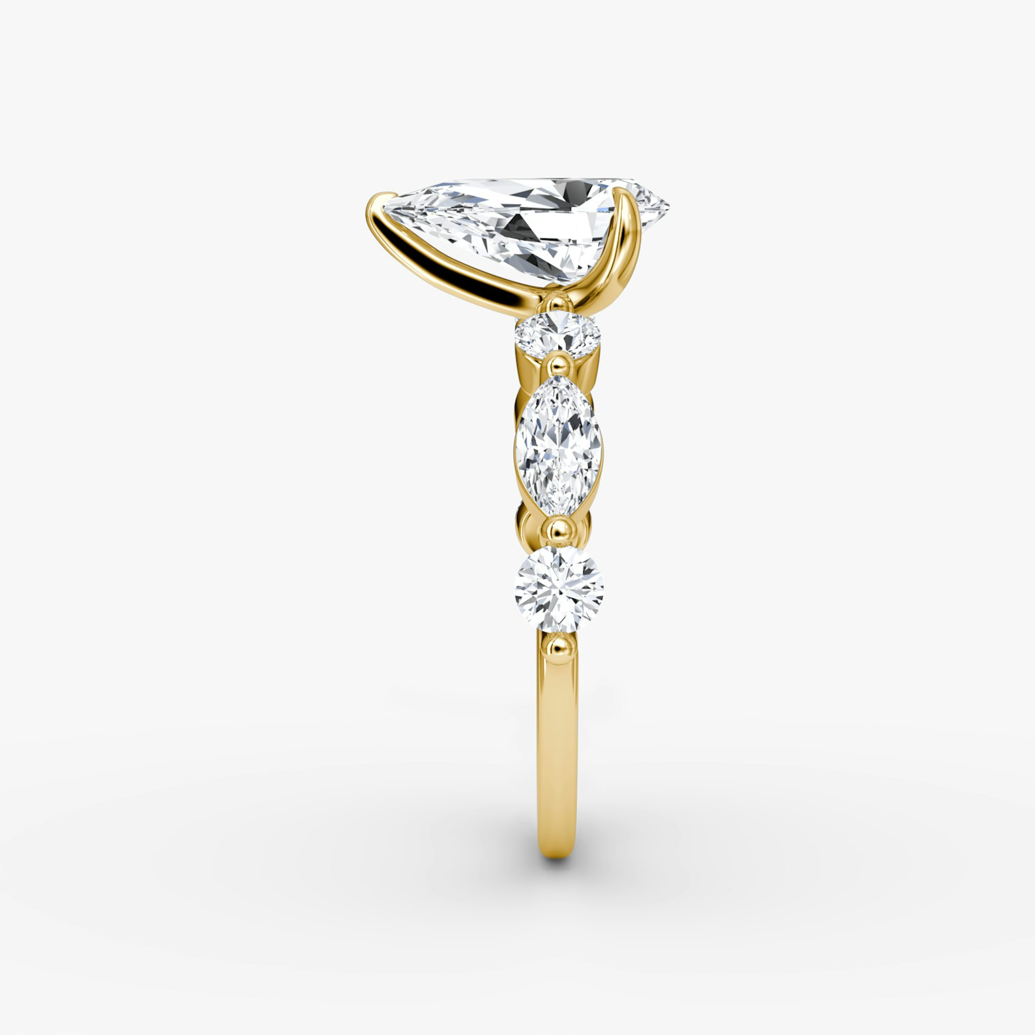 The Mixed Shape Single Shared Prong | Pear | 18k | Yellow Gold | bandAccent: Plain | diamondOrientation: vertical | caratWeight: other
