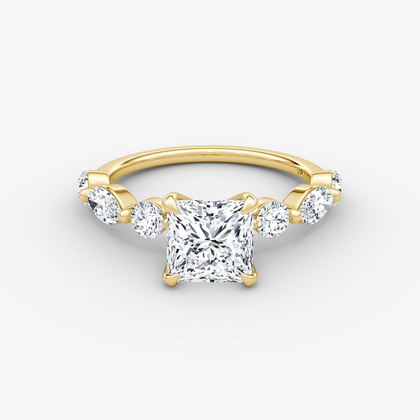 The Mixed Shape Single Shared Prong | Princess | 18k | Yellow Gold | bandAccent: Plain | diamondOrientation: vertical | caratWeight: other