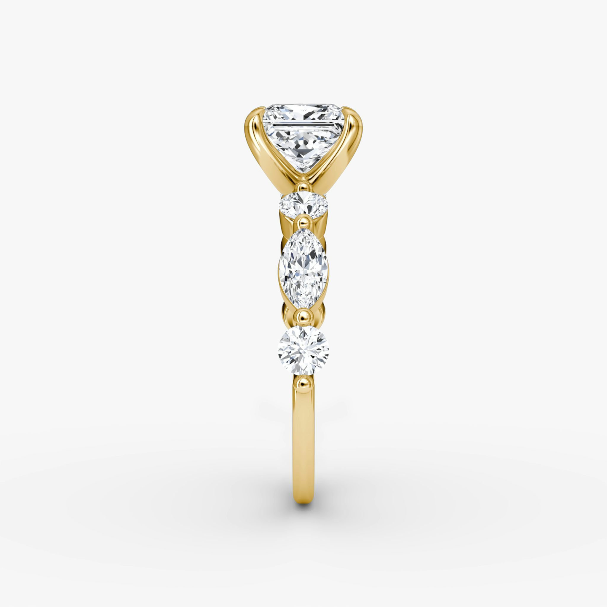 The Mixed Shape Single Shared Prong | Princess | 18k | Yellow Gold | bandAccent: Plain | diamondOrientation: vertical | caratWeight: other
